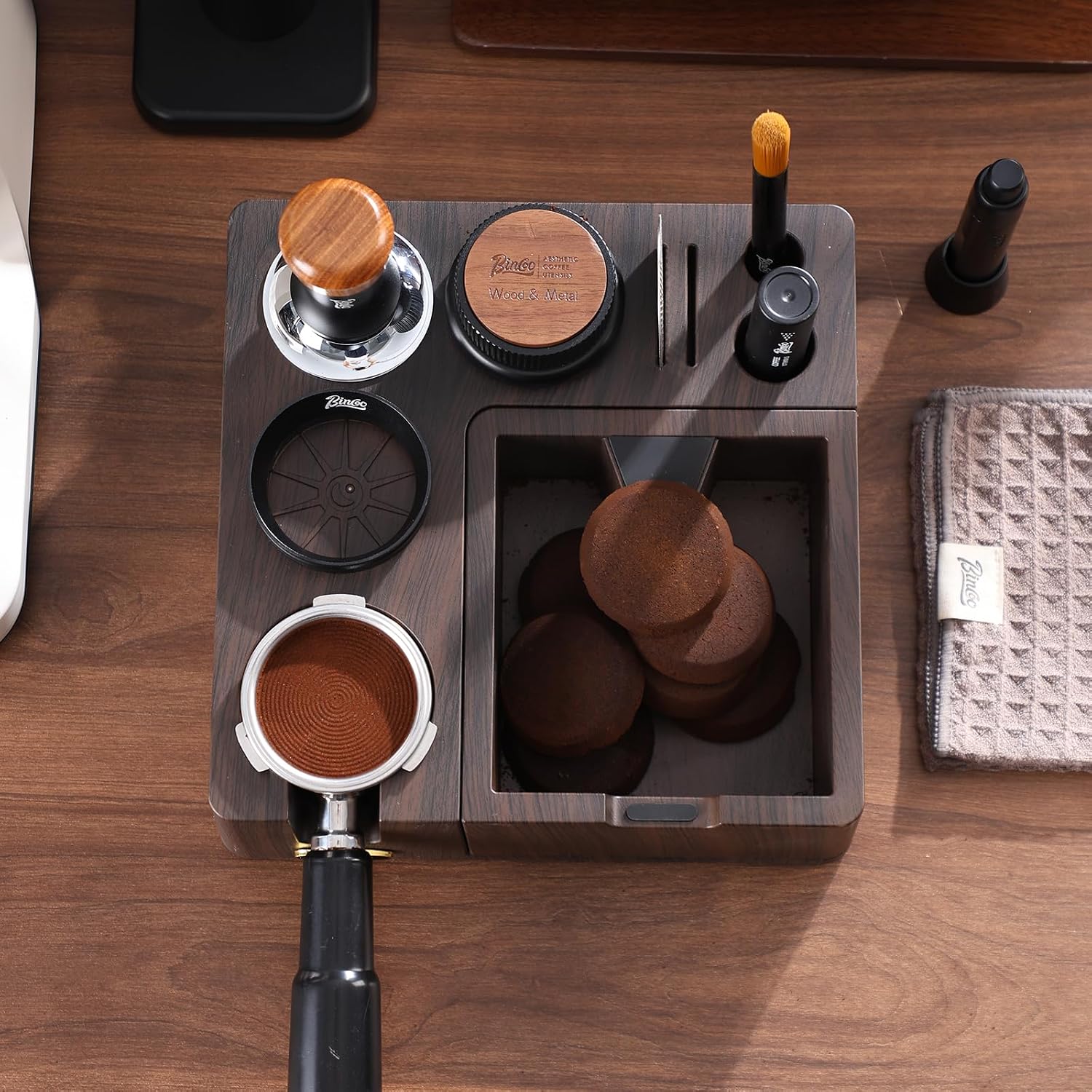 Bincoo Espresso Tamping Station & Knock Box, 2-in-1 Coffee Powder Station for 51/53/54/58mm Portafilter, Anti-Slip ABS Espresso Accessories Organizer, Tamper Base & Coffee Grounds Bin