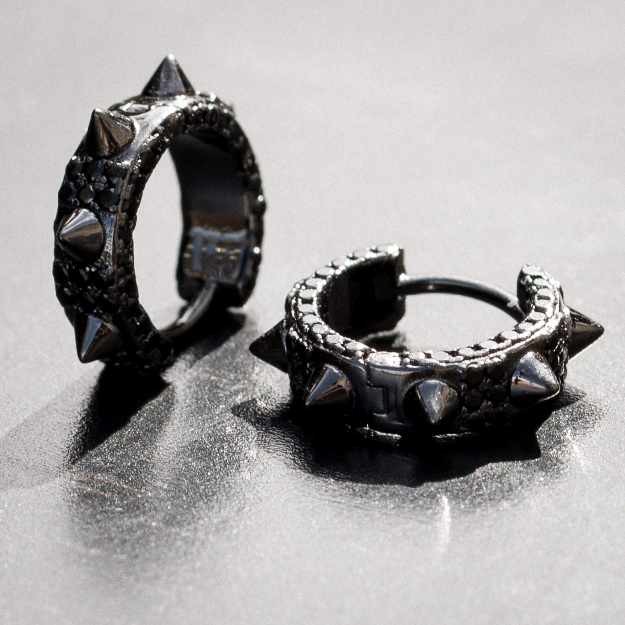 Orecchini a cerchio da uomo in argento Sterling placcato nero con zirconi cubici incastonati, Small, Argento sterling, Zirconia cubica