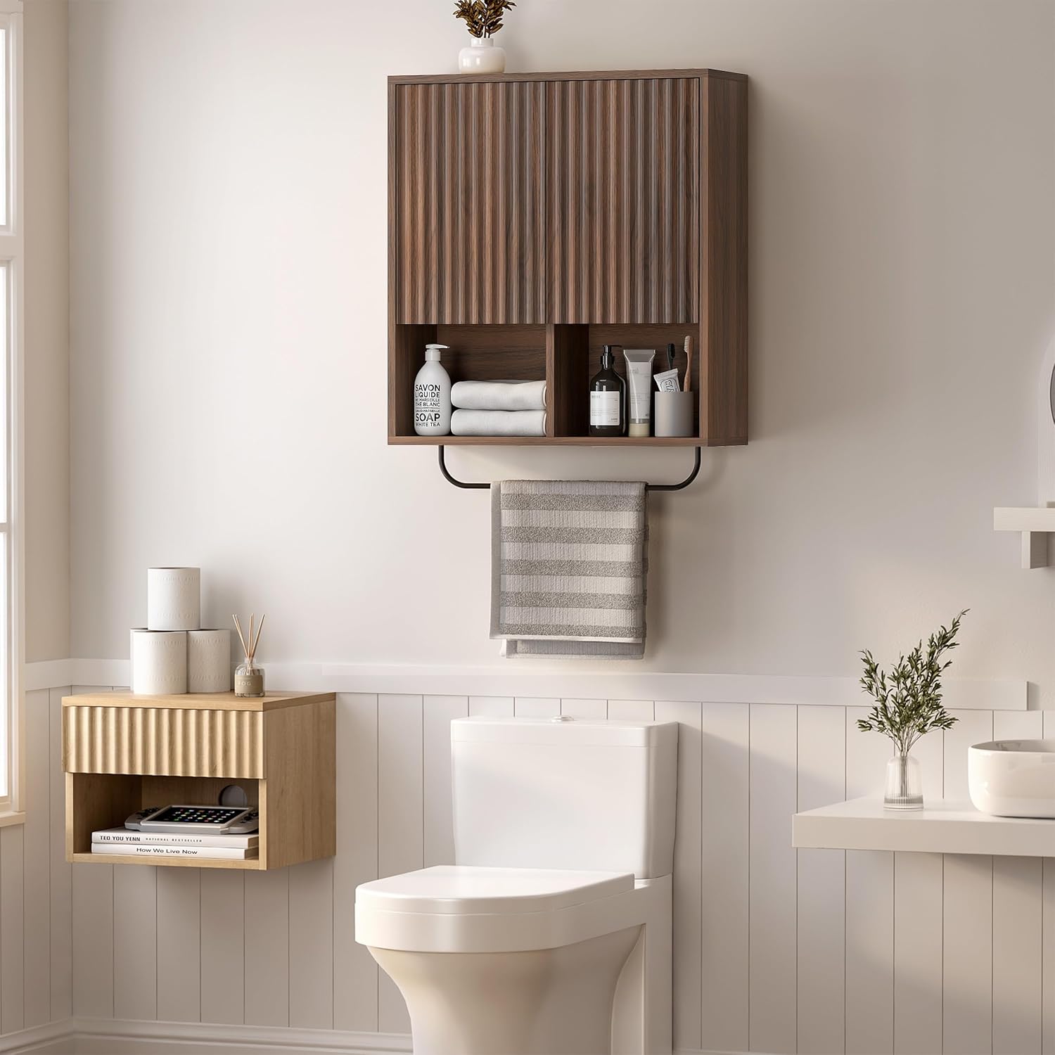 Bathroom Wall Cabinet, Fluted Wooden Medicine Cabinet Storage with 2 Doors, Adjustable Shelf and Towels Bar, Modern Wall Mount Large Floating Cabinet for Kitchen Laundry Room Brown