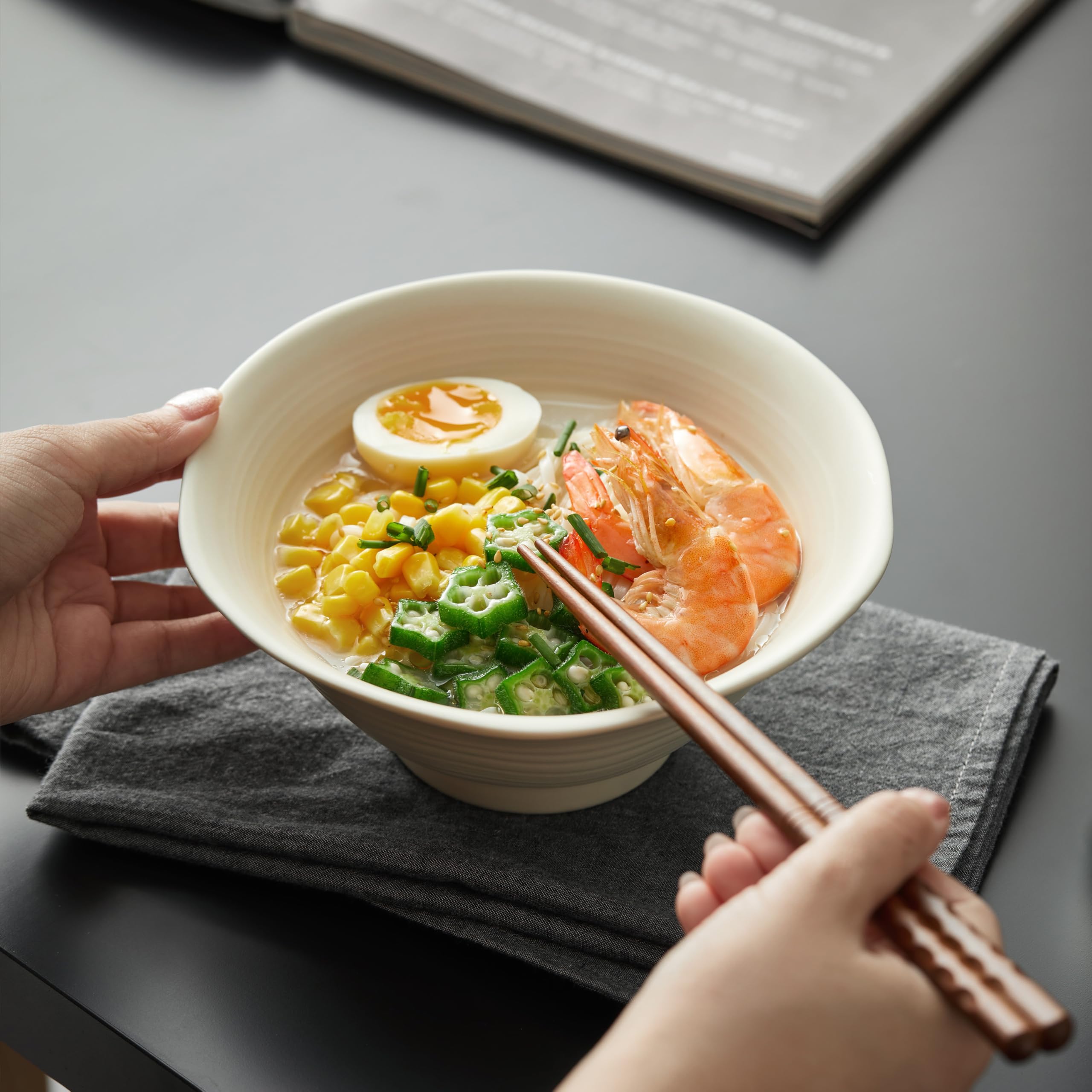 Jiwoo Ramen Lot de 4 assiettes creuses Ø 20 cm - Bol de qualité supérieure - Passe au micro-ondes - Bol à soupe japonais pour ramen, soupe, salade, spaghettis