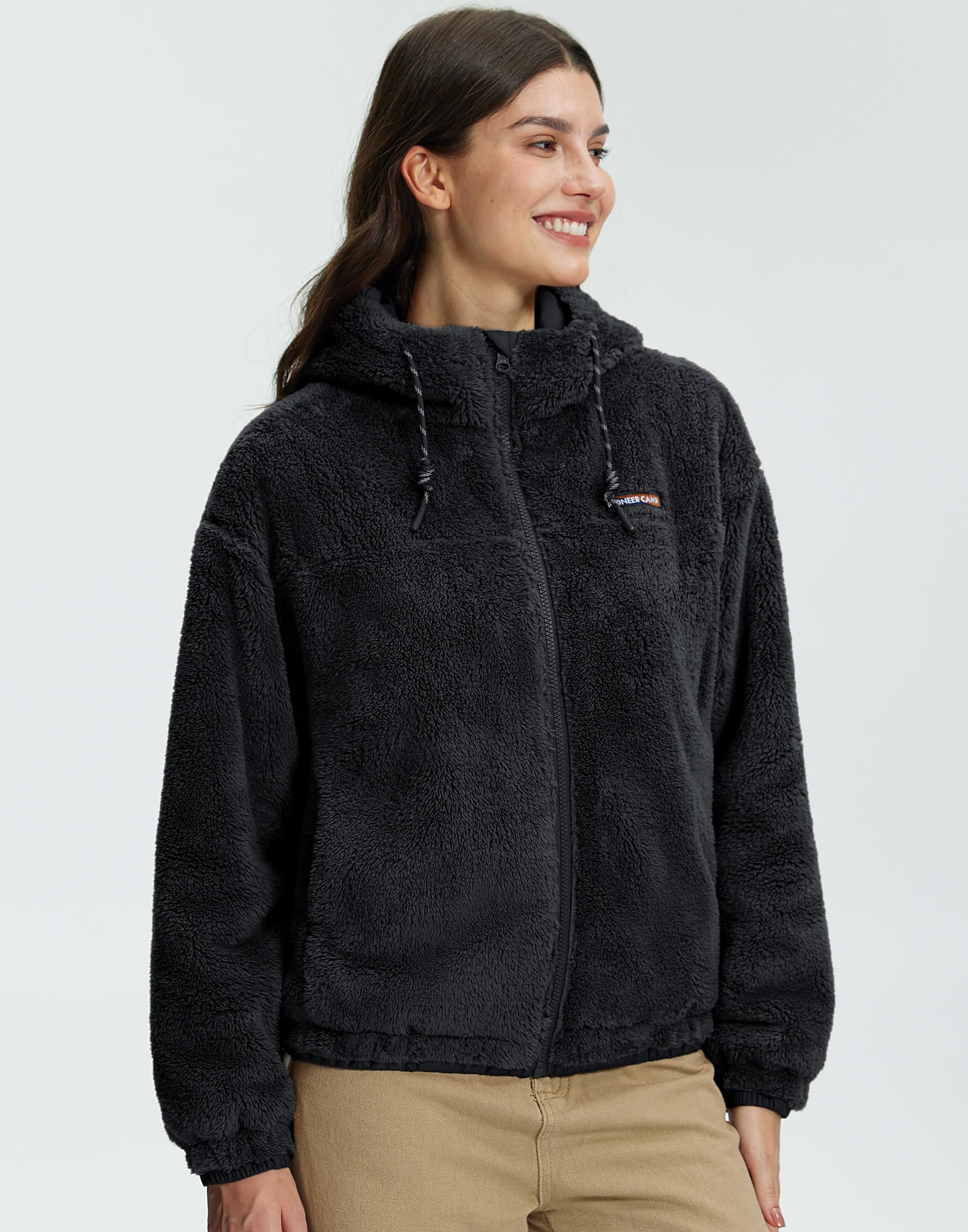 Veste polaire femme à capuche légère sweat windproof et chaude transition avec poches, doudoune polaire douce et confortable avec fermeture éclair complète pour running, randonnée et loisirs