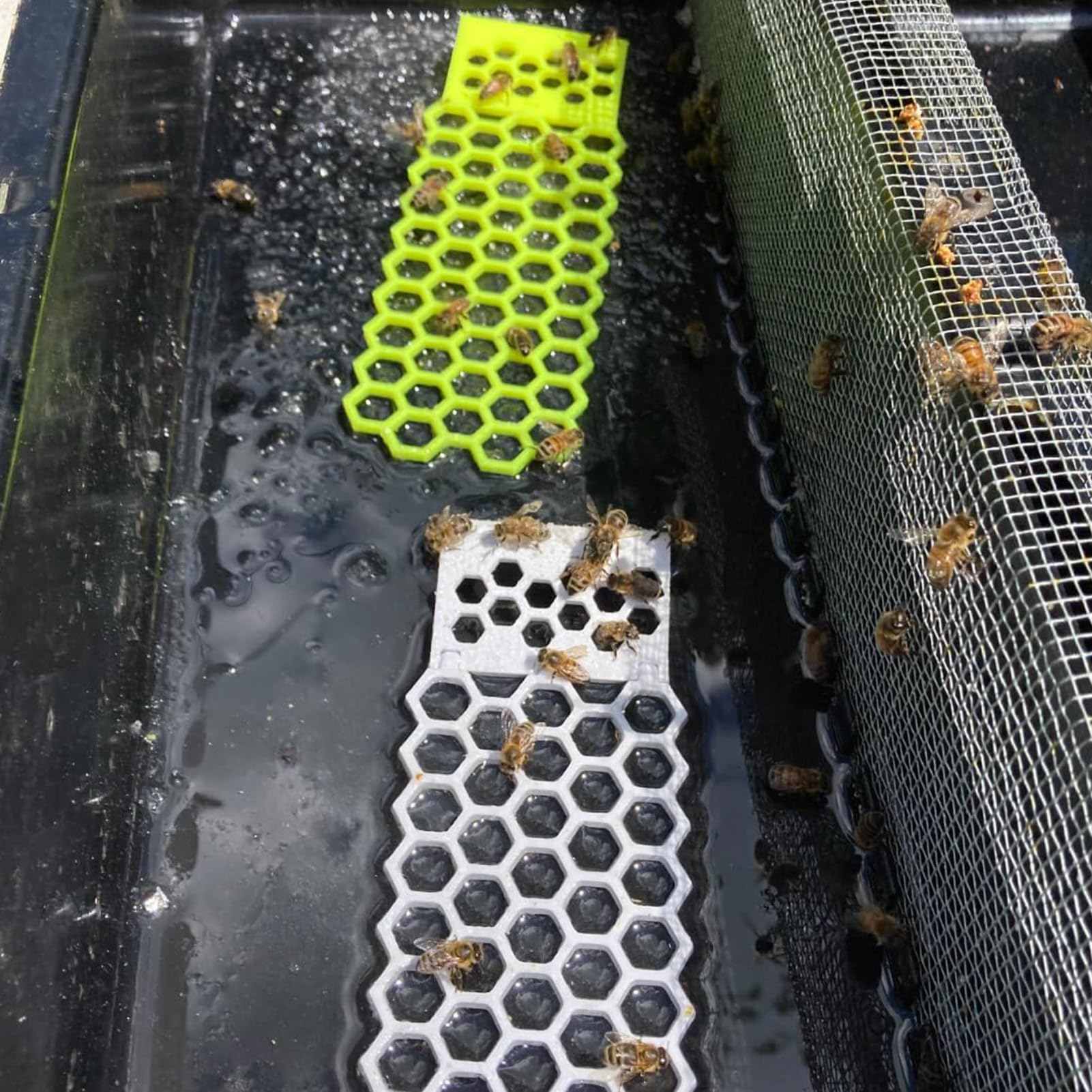 2 islas de abejas flotantes, estación de agua de abejas y bebedero para jardín, plegable con diseño antigoteo, atrae mariposas, pájaros en el balcón, apiario, estanque, fácil de limpiar, resistente a