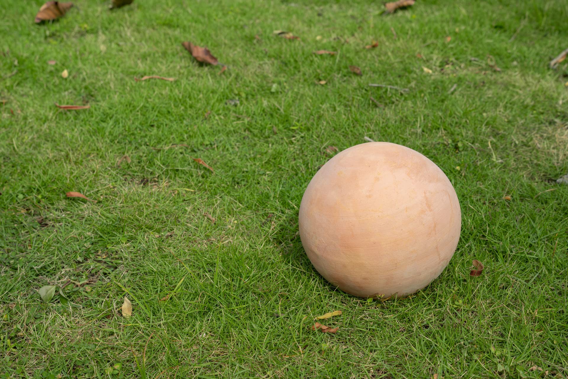 Juego de 4 Bolas Decorativas de jardín de Terracota (10 cm, 15 cm, 20 cm y 30 cm), Resistente a Las heladas y a la Intemperie, Ideal como decoración de jardín