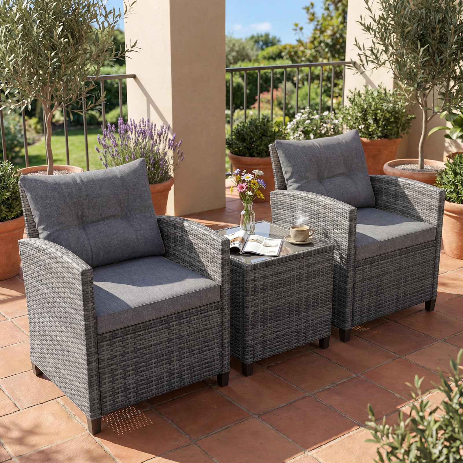 GIANTEX Set Mobili da Giardino in PE Rattan, Set di Conversazione con 2 Poltrone con Cuscini Morbidi, 1 Tavolino con Piano del Tavolo in Vetro Temperato (Grigio)