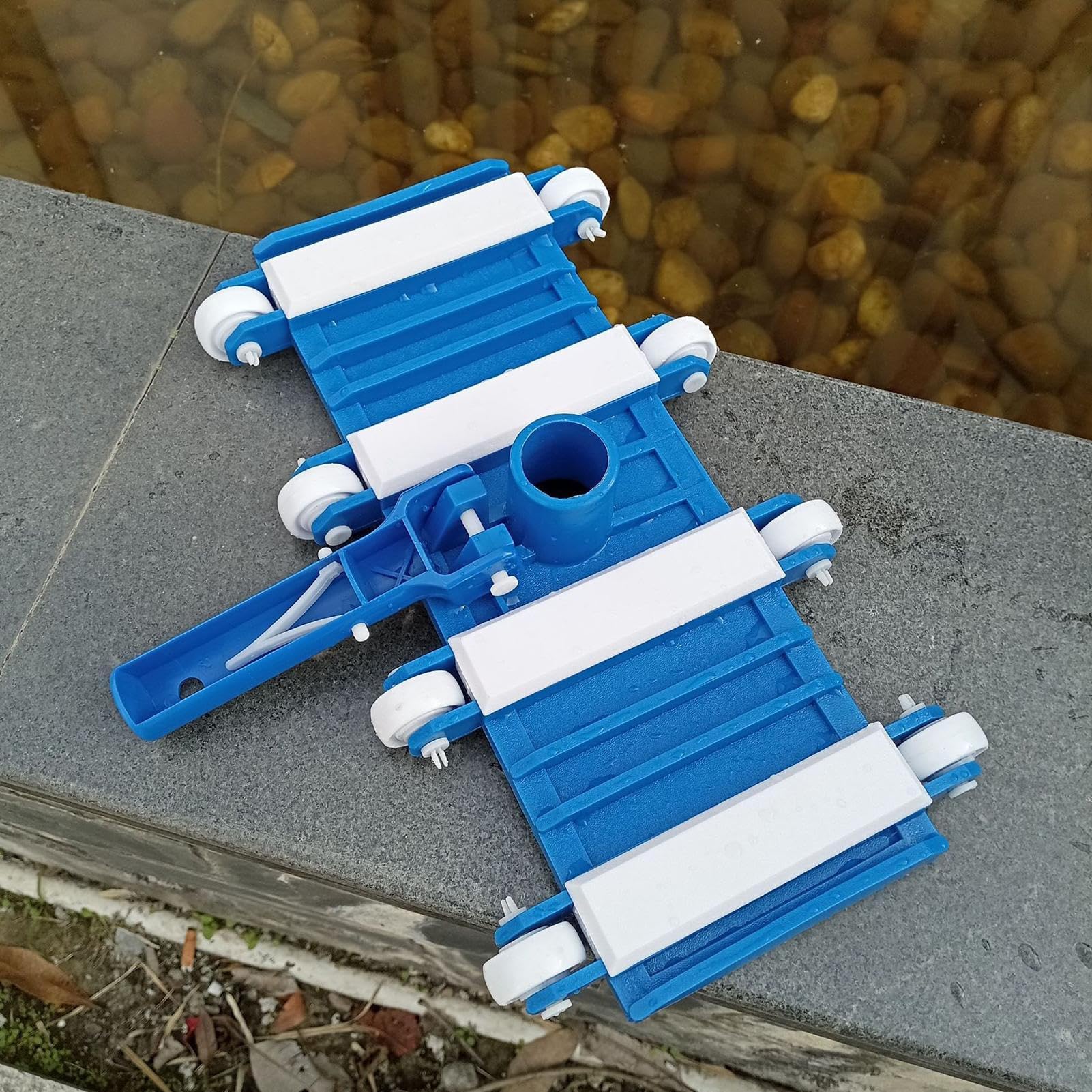 Cabezal de vacío, herramienta de mantenimiento de aguas termales, función de limpieza flexible, detalle de material ABS resistente, cabezal de vacío con ruedas, accesorio de piscina para limpieza del
