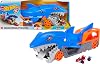 Matchbox Toy Car Playset, Takeoff Adventure Airport Set with Die-Cast Audi in 1:64 Scale, Plastic Plane, Take-Off & Landing Feature & Storage, GVG36