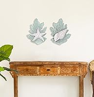 Vista 2 de T.I. Design Estrellas de mar de madera tallada a mano y concha de turbante en arrecife Juego de 2 decoración de pared de playa con conchas costeras