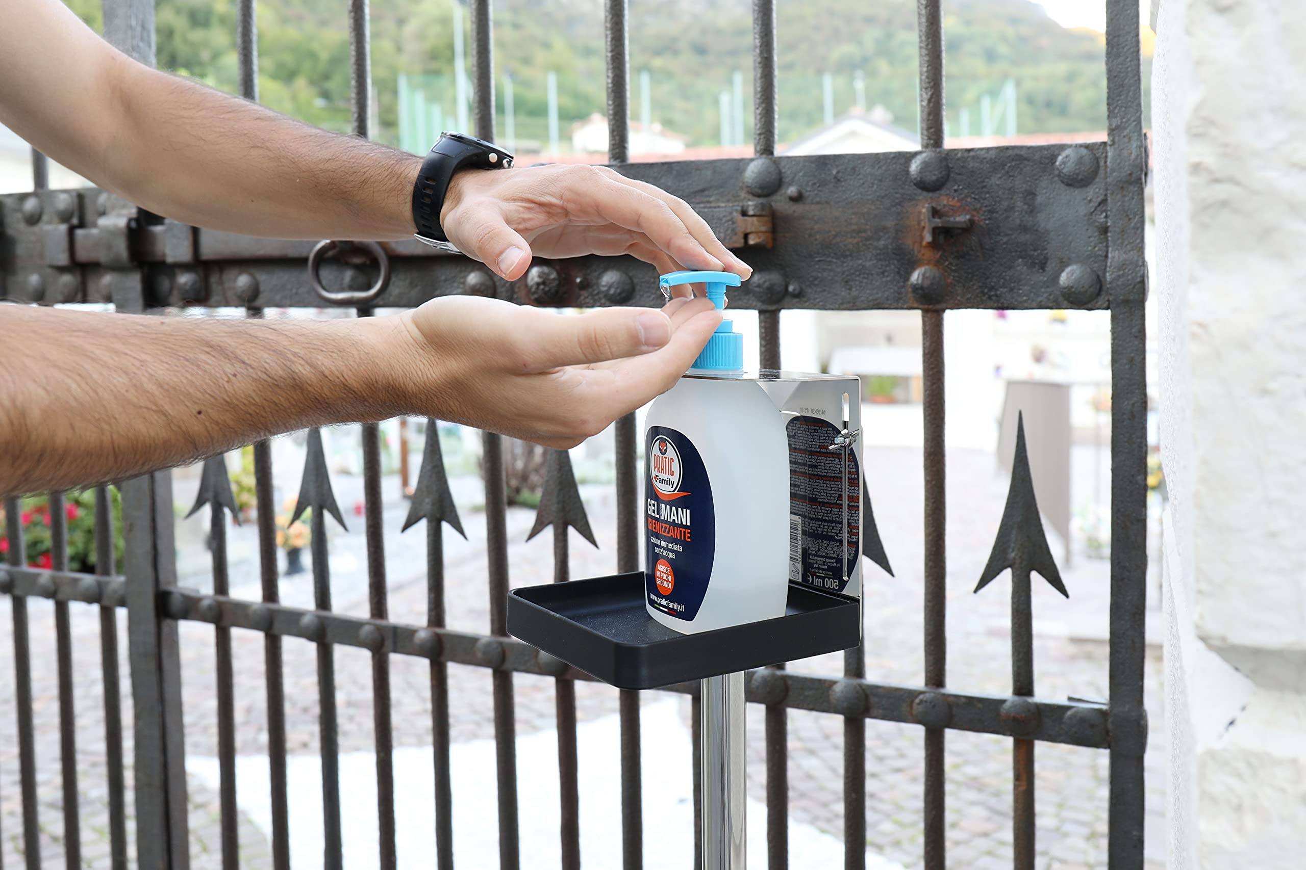 Piantana Dispenser igienizzante mani regolabile in Acciaio per gel igienizzante mani Made in Italy, colonnina igienizzante per gel disinfettante, erogatore gel