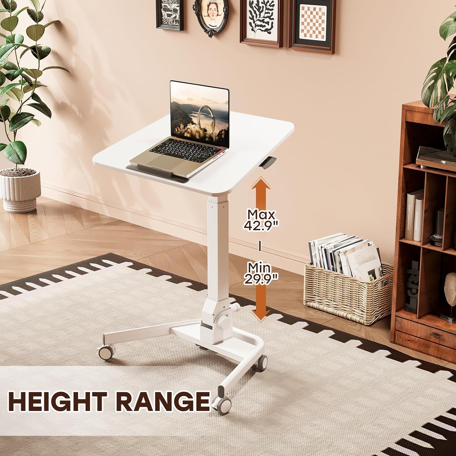 Image showing the height adjustment range of the standing desk from 29.9 to 42.9 inches