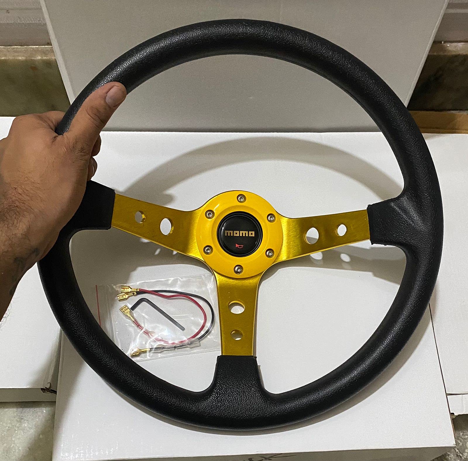 AUTO MT - MOMO YELLOW14INCH DEEP Style Universal Steering Wheel