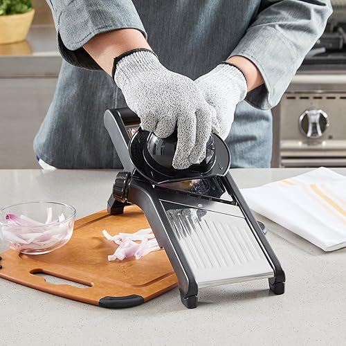 Miniatura 5 de Restaurantware Cortadora de mandolina de 16.1 x 5.3 x 6.4 pulgadas, ajustable con guantes resistentes a cortes, cepillo de limpieza, protector de