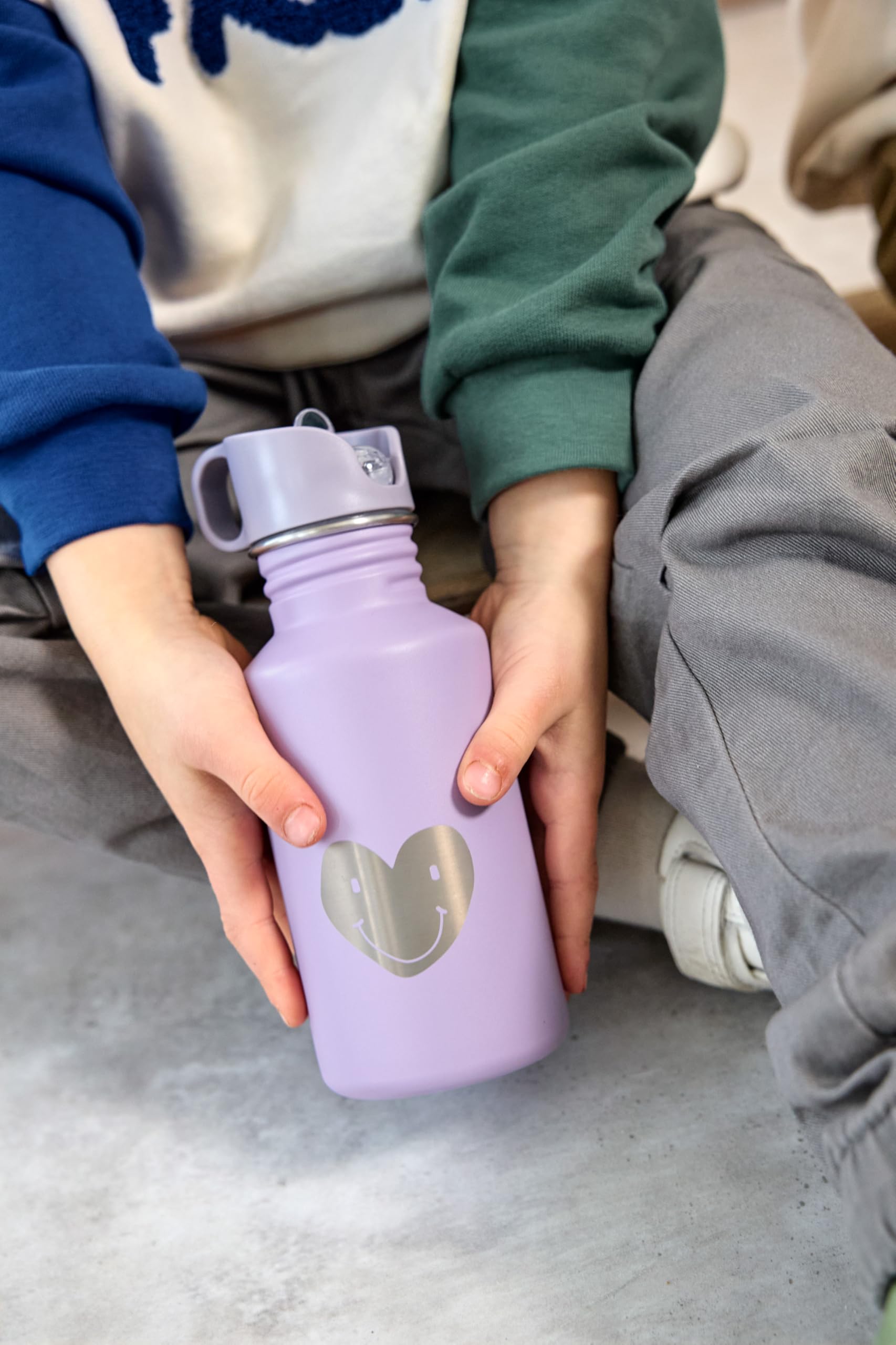LÄSSIG Bottiglia per bambini in acciaio inox senza BPA 500ml per l'asilo, a prova di perdite, con tappo per lo sport/Bottle Stainless Steel Little Gang Heart lilac