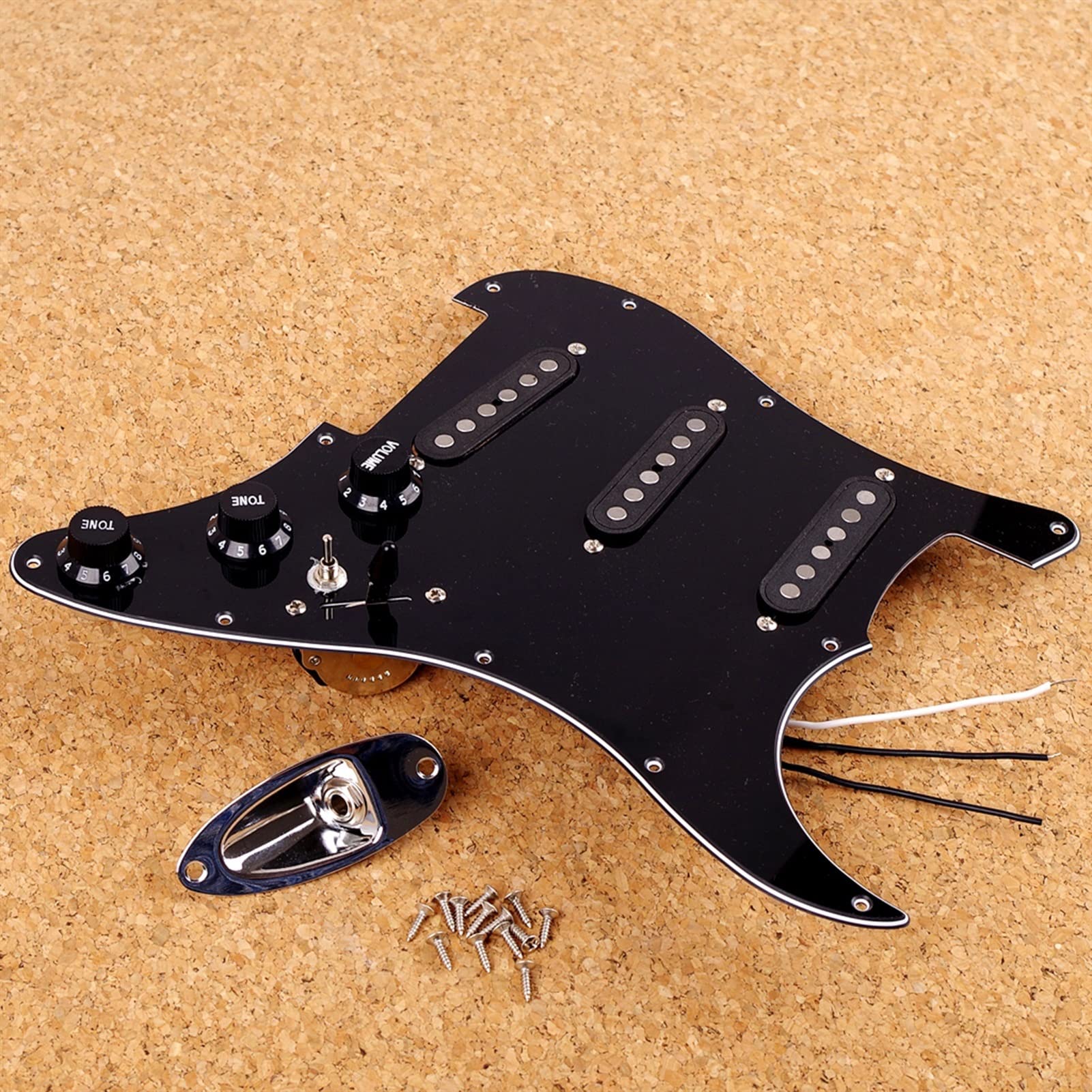 Schlagbrett Gitarre vorverdrahtet Single Coil Gitarre Pick -Guard -Pickups Alnico V Loaded Vordrückung 11 Loch SSS Schwarze Pickups Set