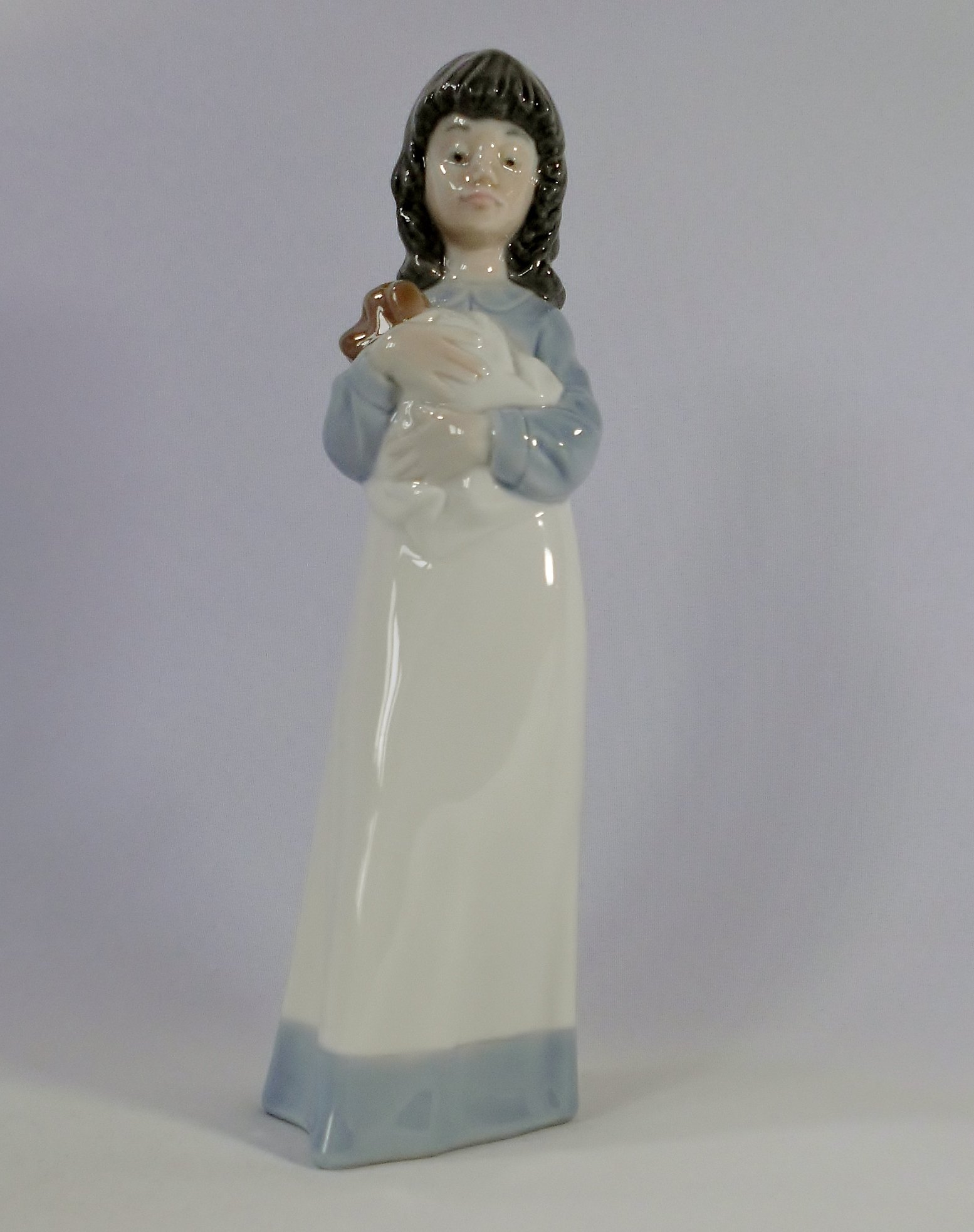 Nao by Lladro Figurine Girl with Puppy 'Someone to Love' (7616