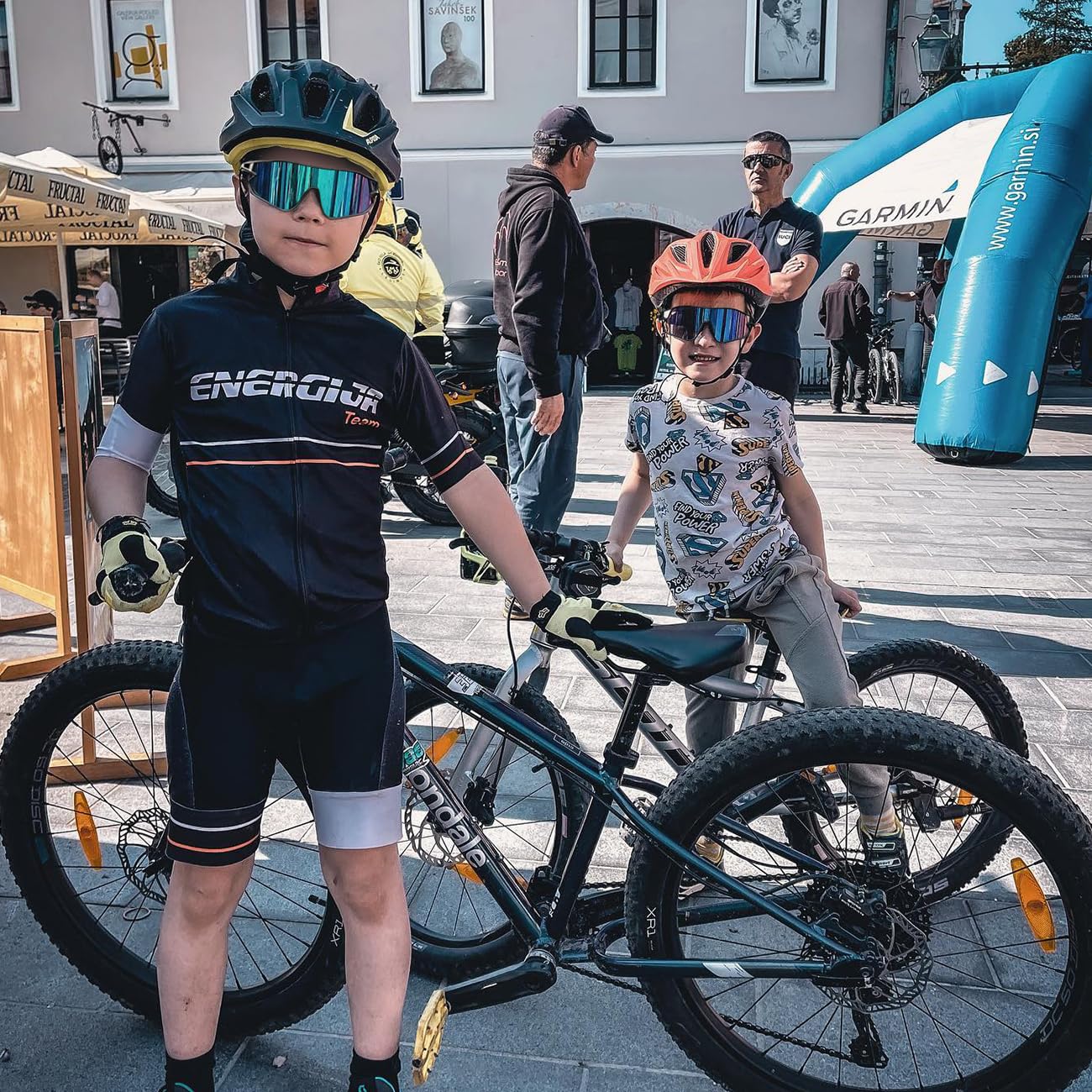 SEKKAF Kinder-Sonnenbrille, Baseball-Sonnenbrille, polarisiert, Sport, Radfahren, Schatten für Jungen und Mädchen, leichter Rahmen