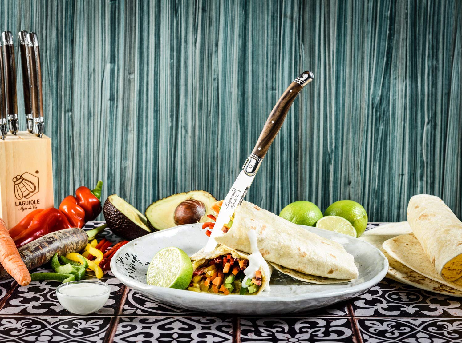 Laguiole Style de Vie Premium Line 6-częściowy zestaw noży do steków z ciemnego drewna, radełkowane, z drewnianym blokiem do przechowywania, nadaje się do różnych rodzajów mięsa i ryb