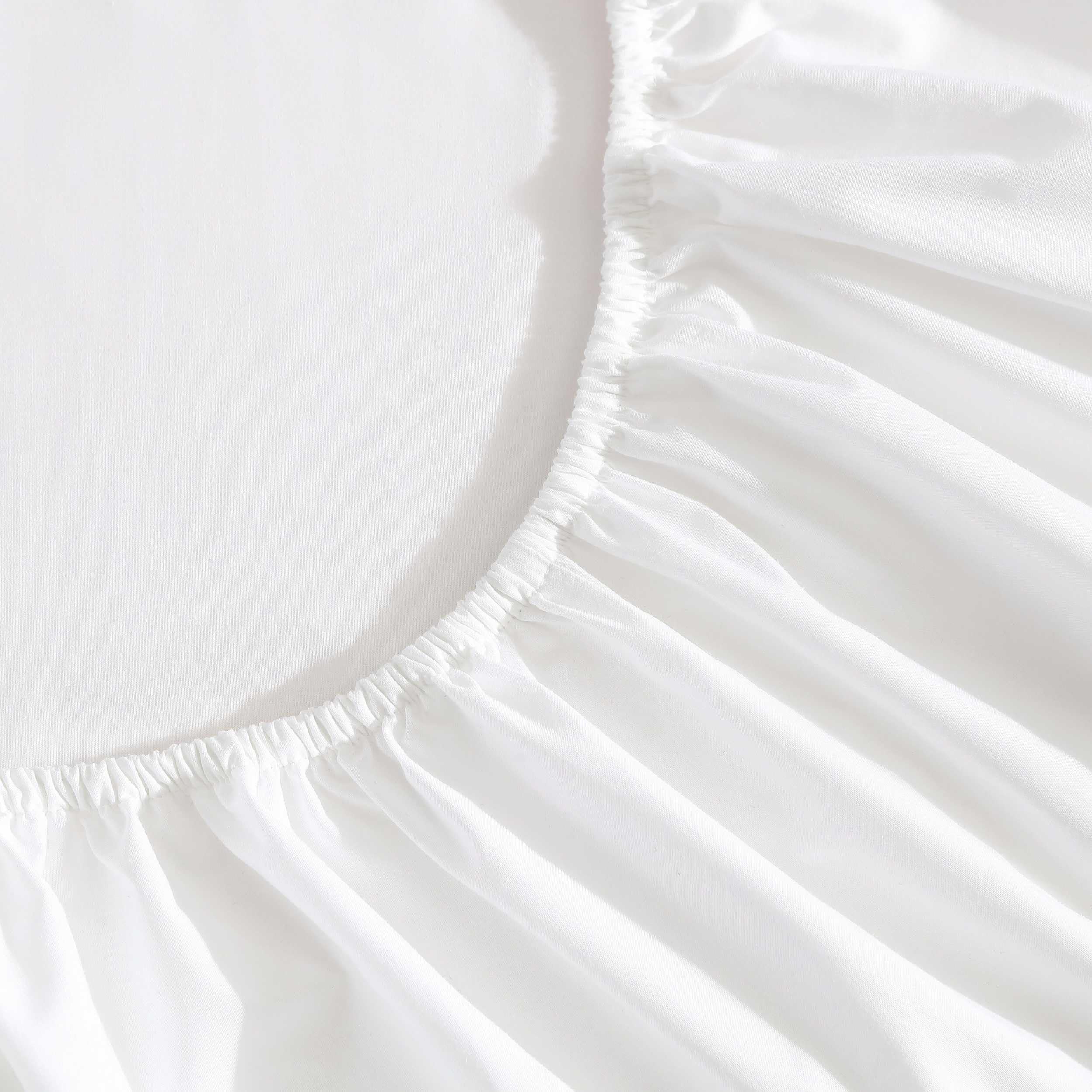Laura Ashley - Juego de sábanas, Ropa de Cama de percal de algodón Transpirable con Fundas de Almohada a Juego, decoración Suave para el hogar (Blanco callop, matrimonial)