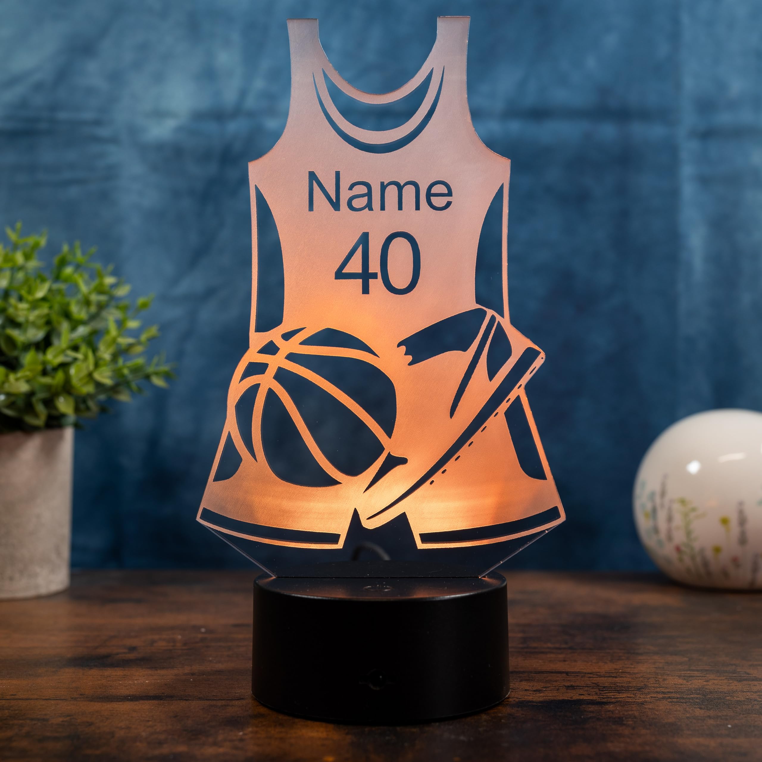 Personalisierte Basketball LED-Lampe - Das Geschenk Ideefür Basketballfans und Spieler, als deko und Nachtlicht Trikot mit Wunschname und Zahl