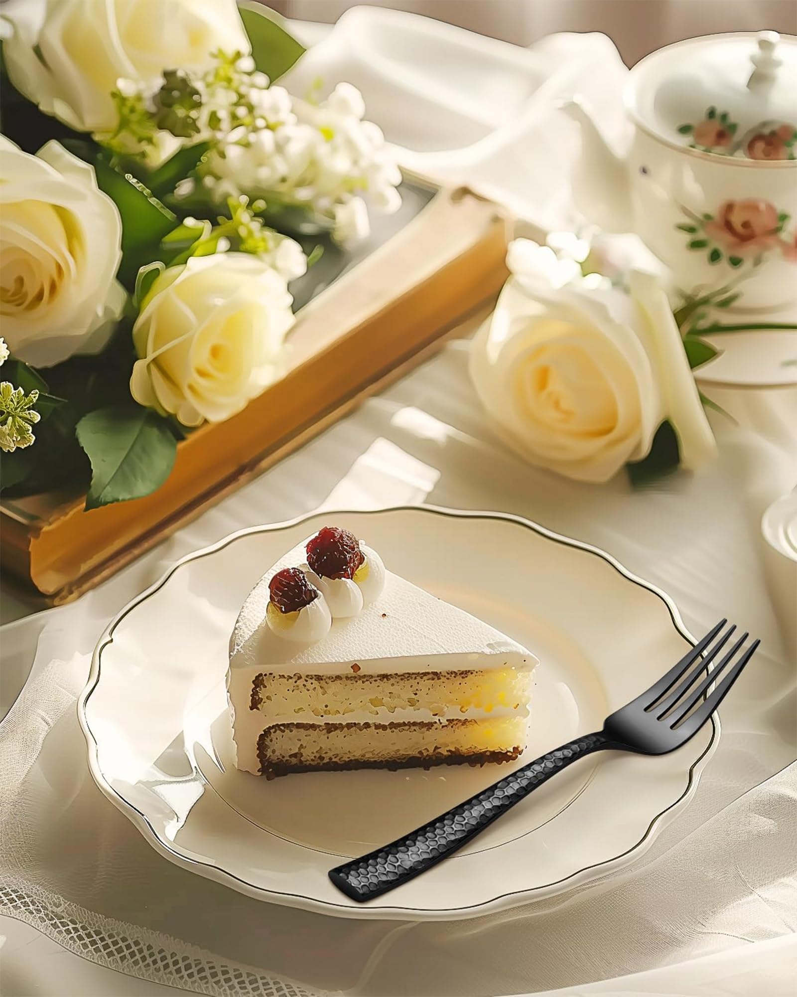 Schwarz Gehämmertes Besteckset, 24-teiliges Hochleistungs-Besteckset aus Edelstahl für 6 Personen, Besteckset in Lebensmittelqualität, Spiegelutensiliensets für das Restaurant zu Hause