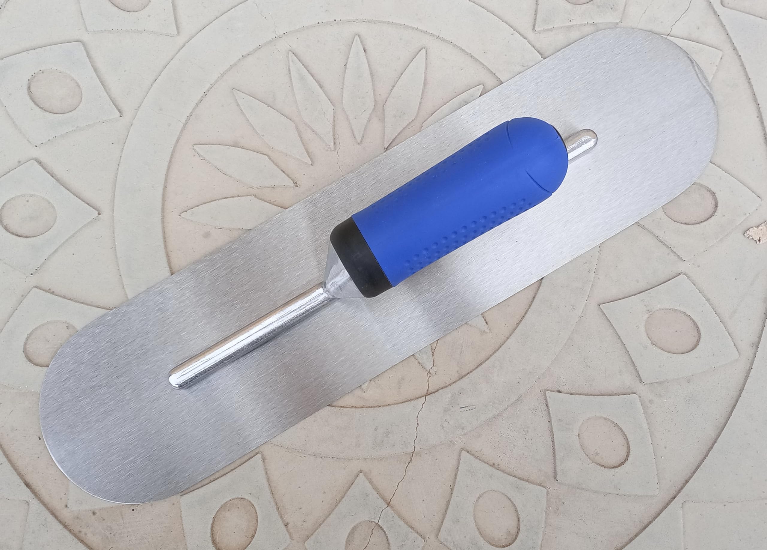 Llana Alisadora de Acero Inoxidable 40,6 cm – Mango Suave Antideslizante – Paleta, Fratasadora para Hormigón y Yeso, Herramienta Profesional de Construcción (40,6 x 10,2 cm)