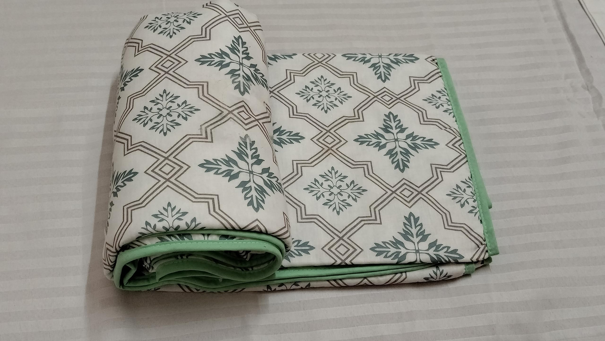 Pure Cotton 3 Layer 160 TC Dohar for Single Bed | Reversible, Lightweight & Skin-Friendly Blanket | Ideal for AC Room, Summer & Mild Winter Use