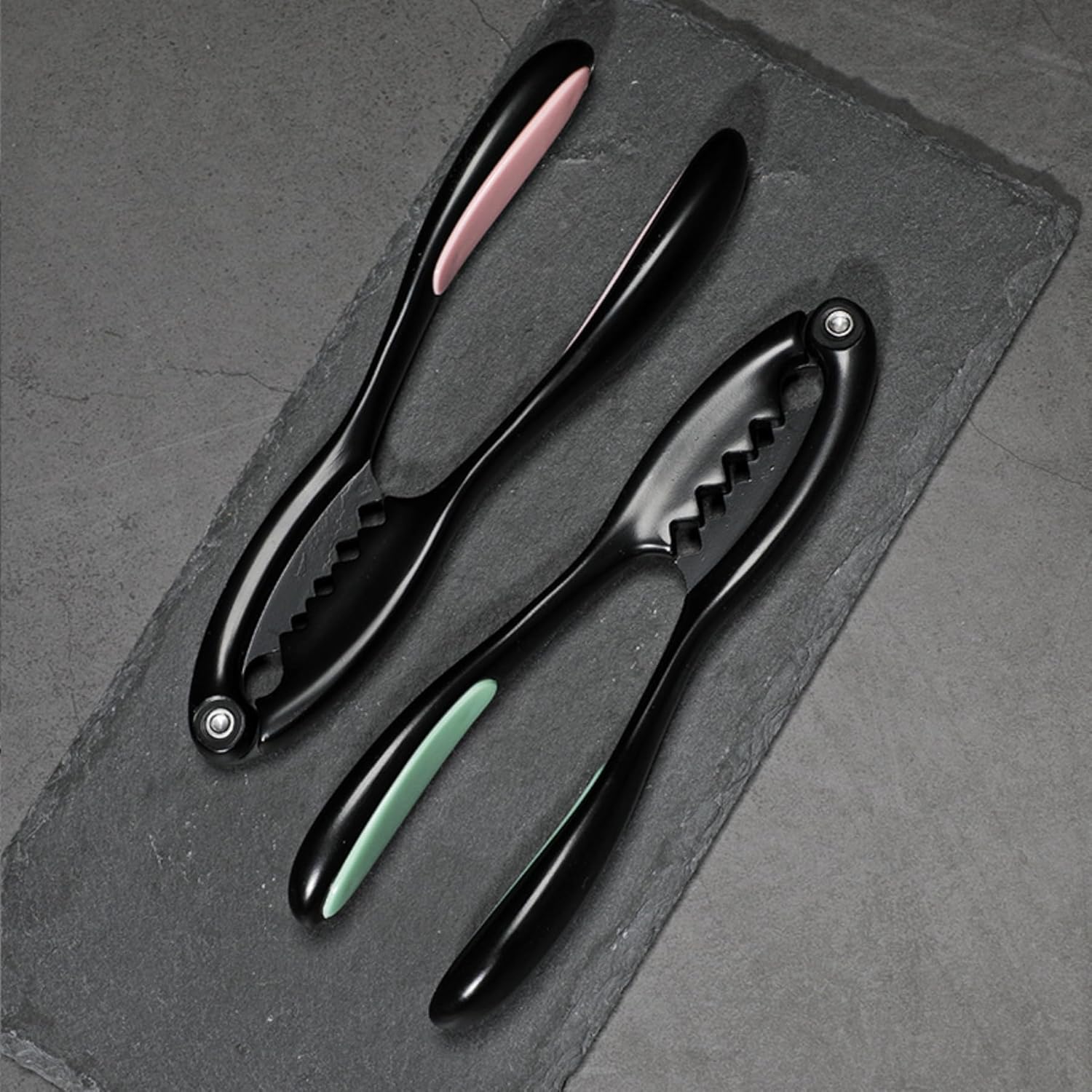 Multi Functional Crab Clip for Home use, Small Tool for Eating Hairy Crabs and Seafood, Lobster Tongs for Crushing Crab Shells, 2 peelers