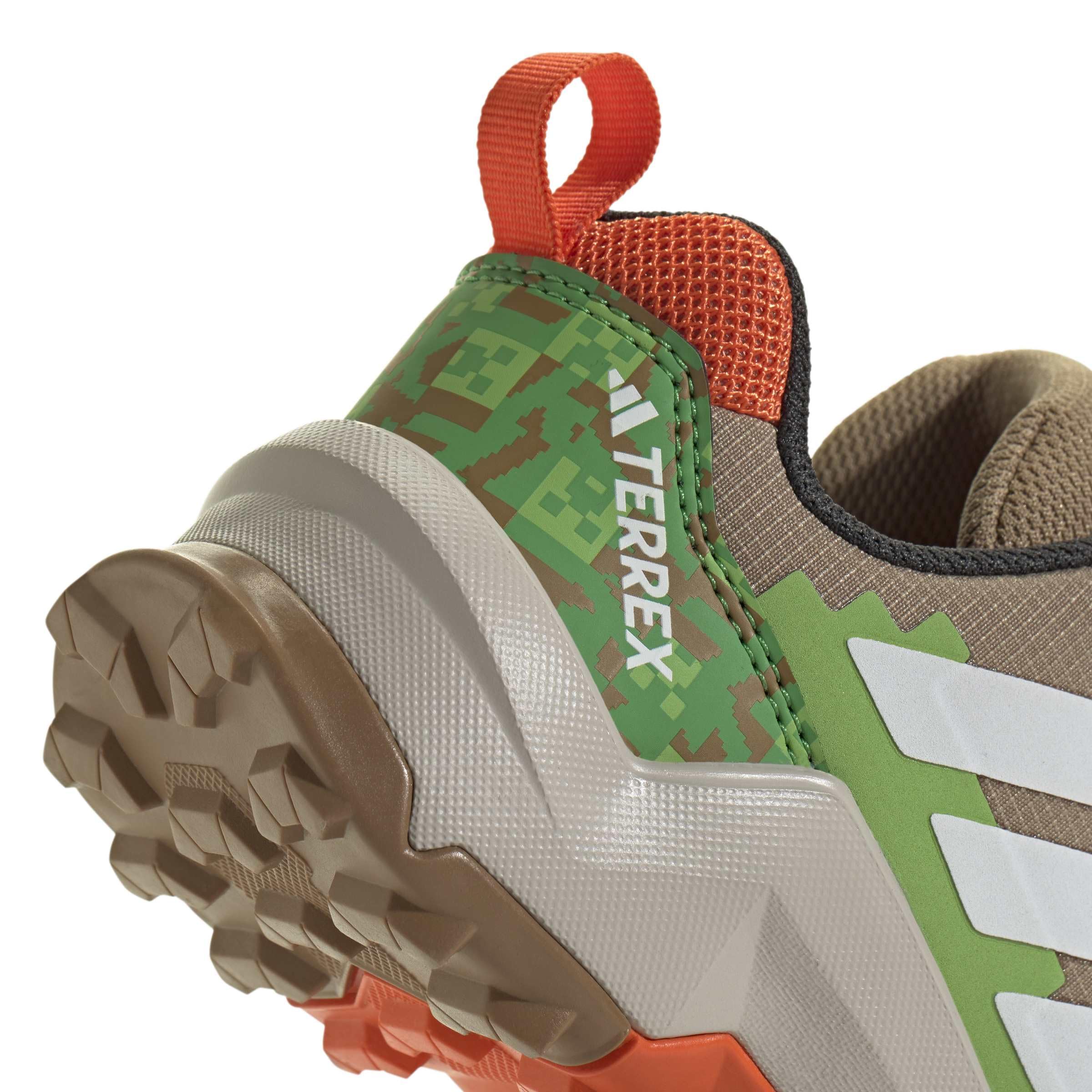 adidas Kids Scarpe da Hiking Minecraft Terrex AX4R