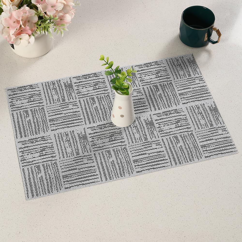 Set di 8 tovagliette all'americana in plastica vinilica, per tavolo da pranzo, antiscivolo, lavabile, per uso quotidiano, patio, cucina, decorazione (45,7 x 30,5 cm, grigio)