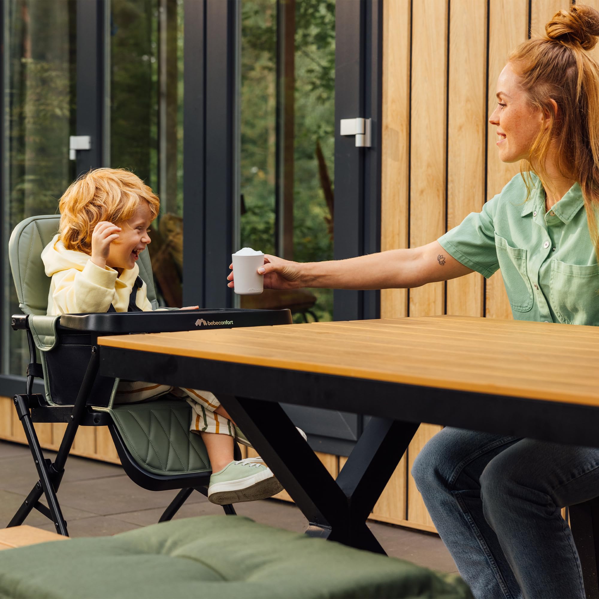 Bebeconfort Lily chaise haute bébé 6 mois à 3 ans 9-15 kg pliage compact 4 kg Tinted Graphite