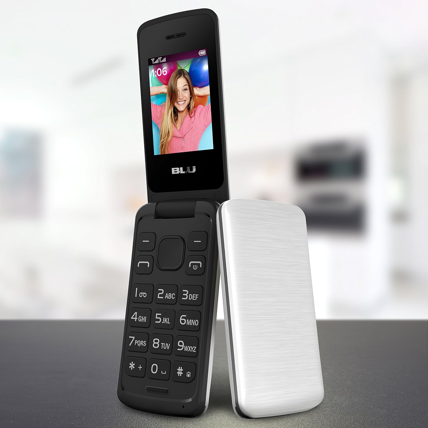 BLU Diva Flex 2.4 - Flip phone - unlocked Dual Sim - White