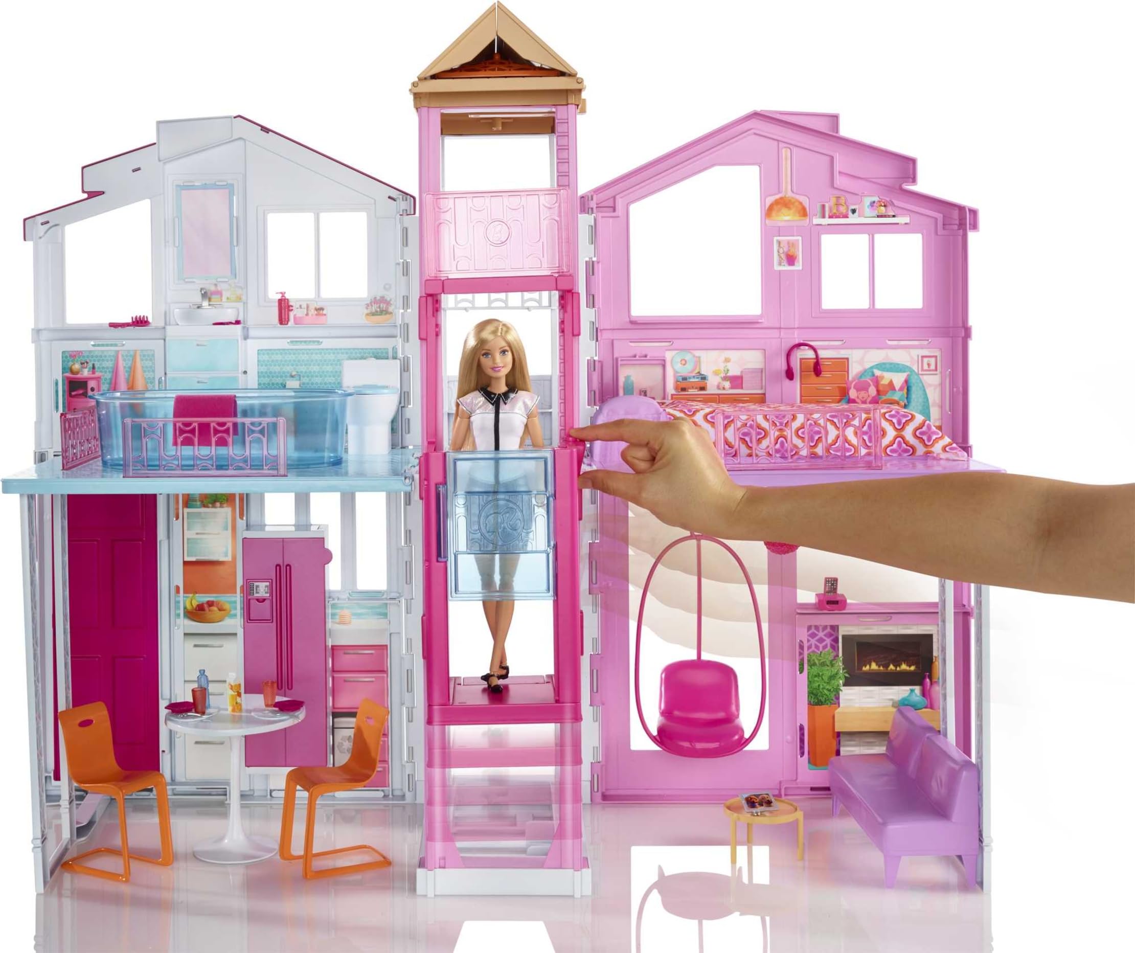 Barbie - La Casa a 3 piani, playset con ascensore e altalena, mobili e accessori inclusi, chiudibile per il trasporto, giocattolo per bambini, 3+ anni, DLY32