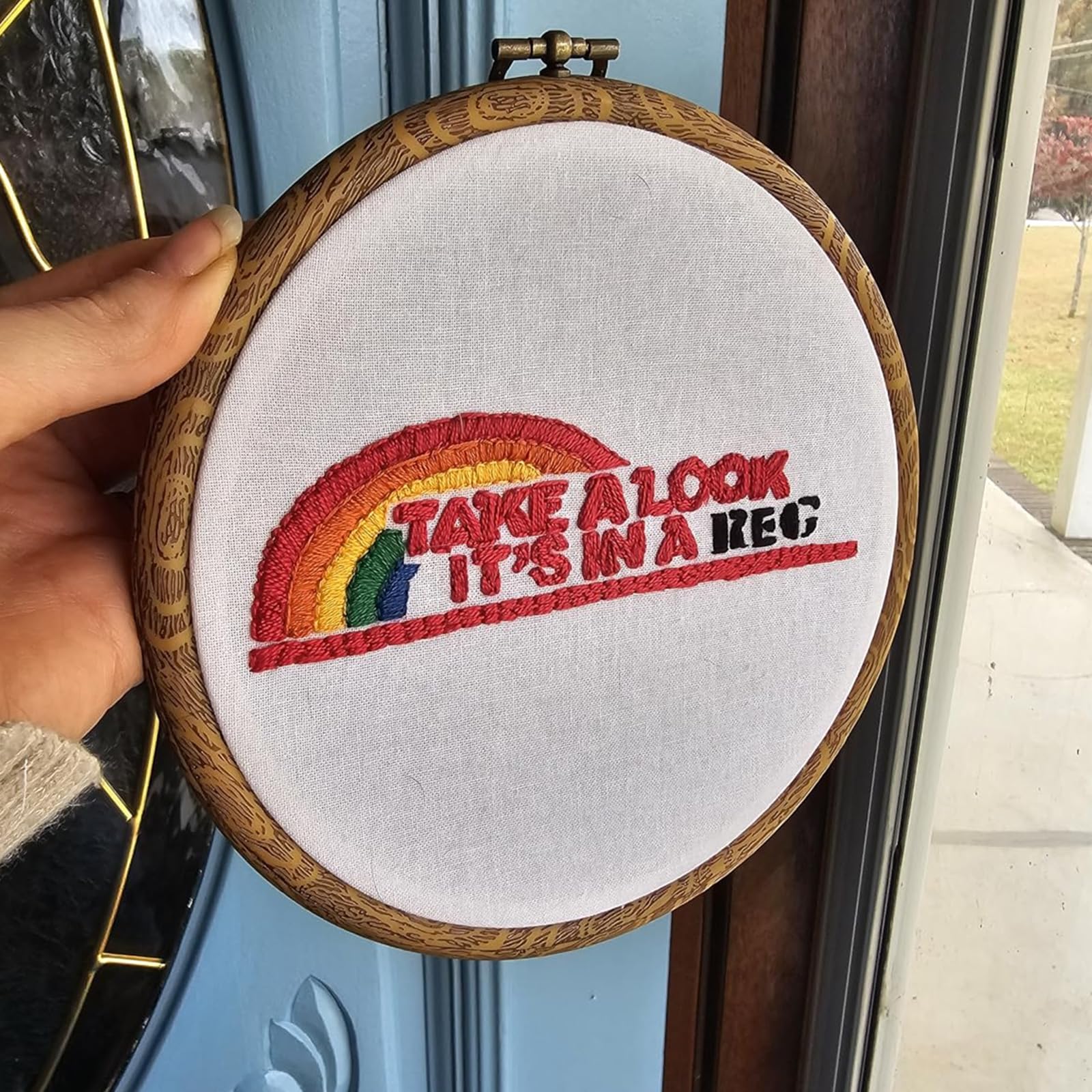 MUXHEL 10 cerchi da ricamo da 20 cm, in legno imitato e plastica, telaio rotondo da ricamo per appendere decorazioni artistiche