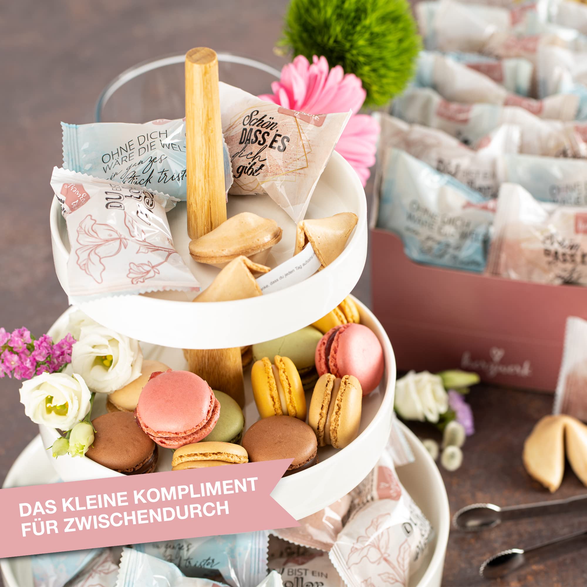 Herzwerk - 30 biscotti portafortuna per complimenti, piccoli regali per famiglia, amici, colleghi, complimenti prodotti in Germania, calendario dell'Avvento, biscotti portafortuna