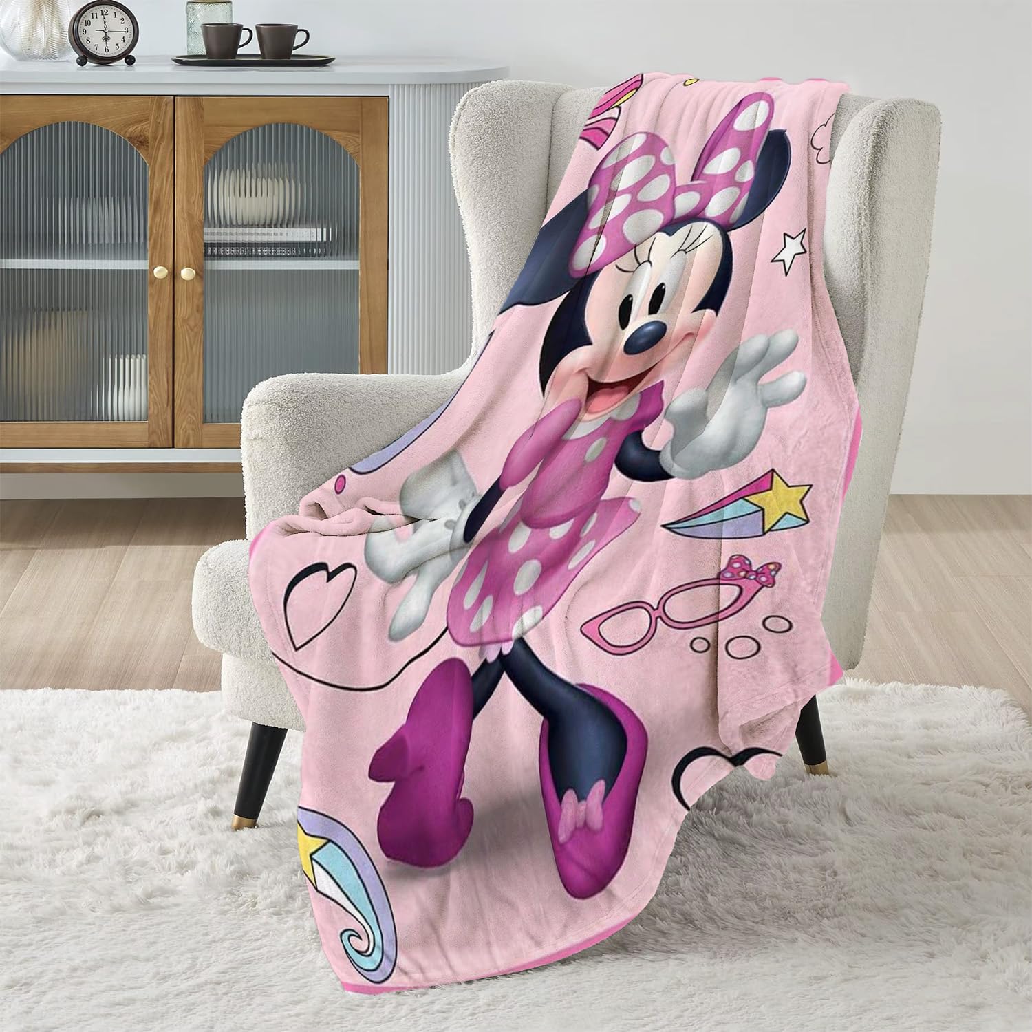 Amazon.com: Disney Minnie Mouse Fleece Throw Blanket Set - Bundle  display picture 1