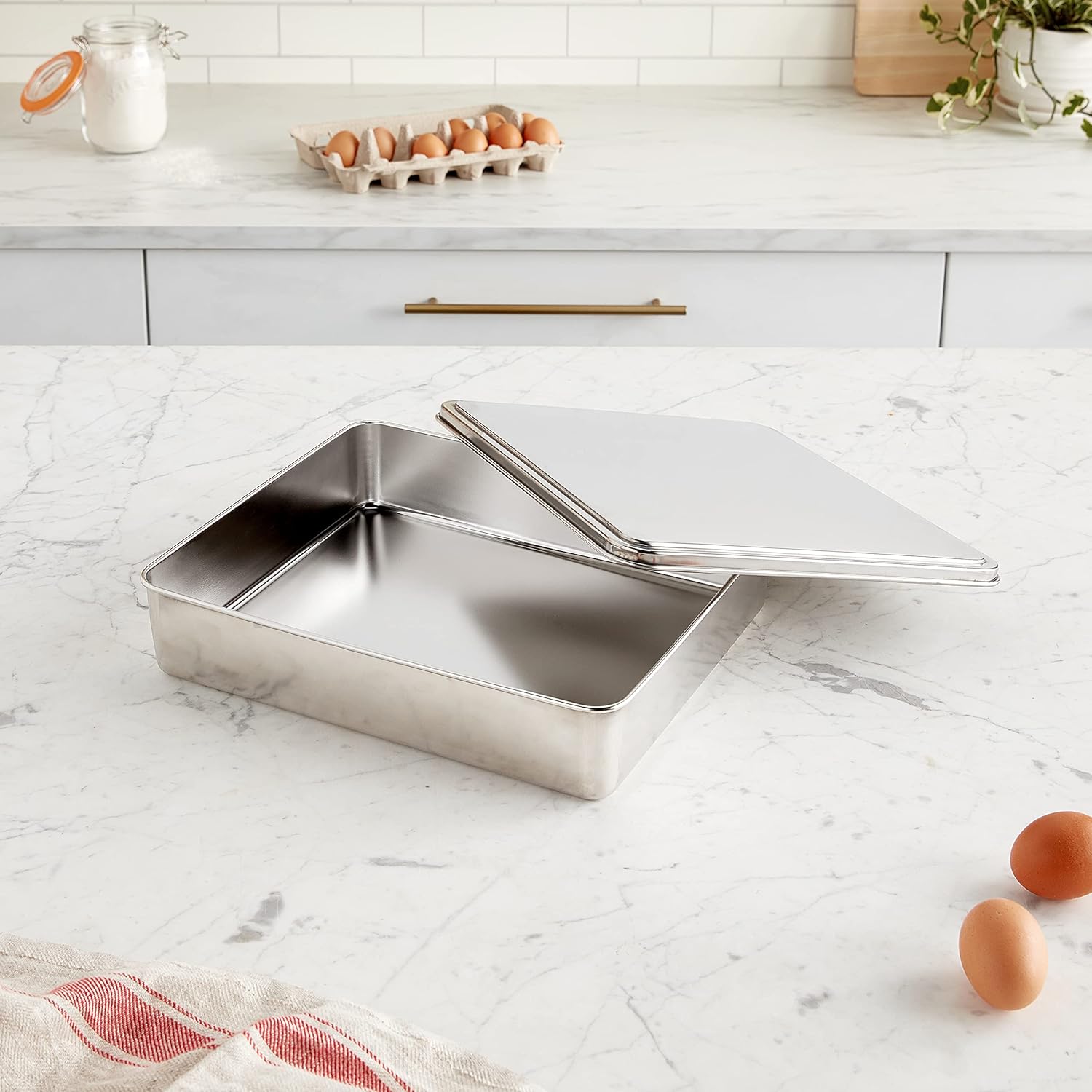 YBM HOME Stainless Steel Covered Cake Pan, Silver (Medium-)