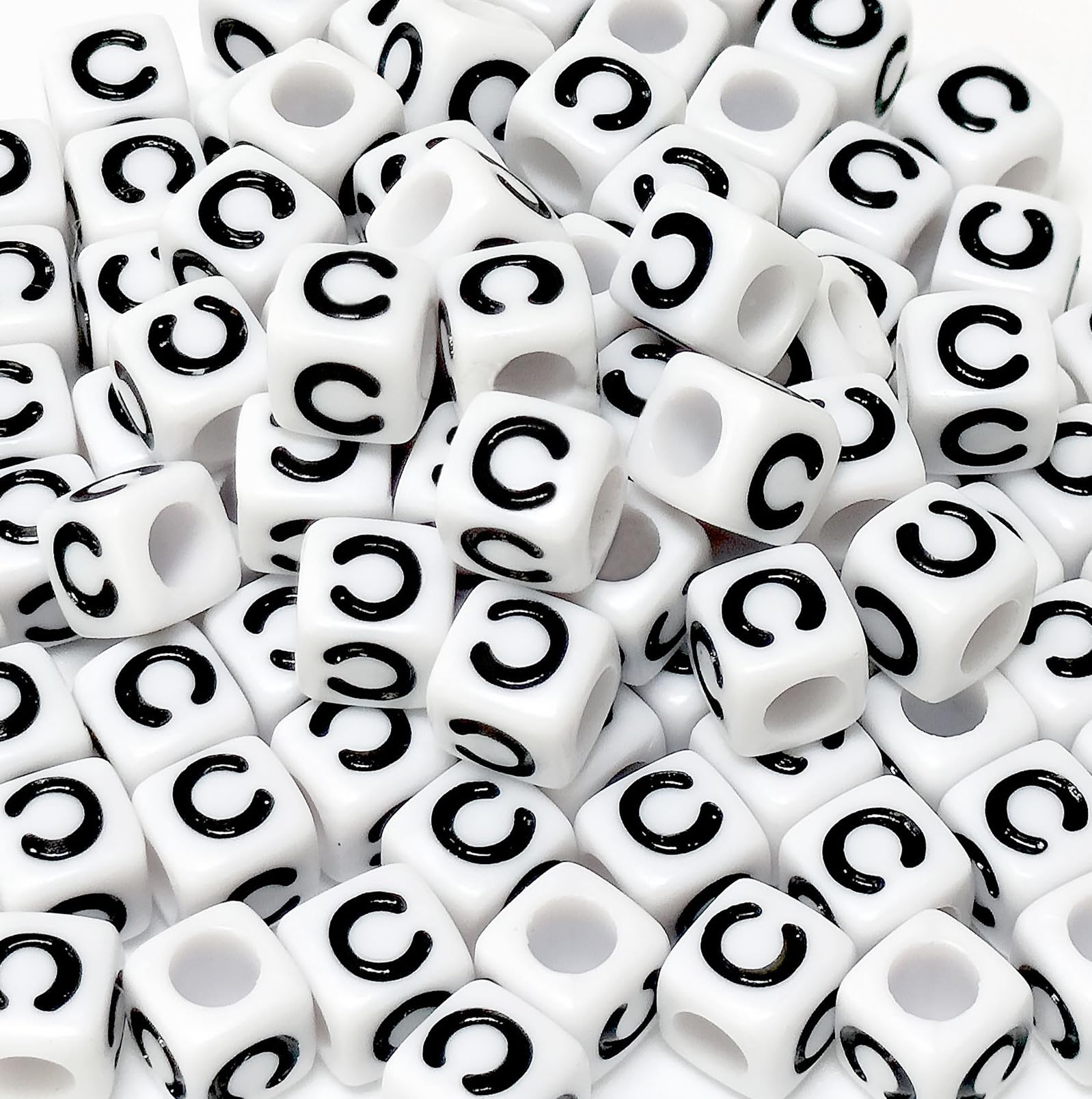 XIENBAOFU 500PCS Letter Beads White Square Acrylic Alphabet Beads for Jewelry Making Letter C Bead for Bracelets Making DIY Necklaces 6X6mm