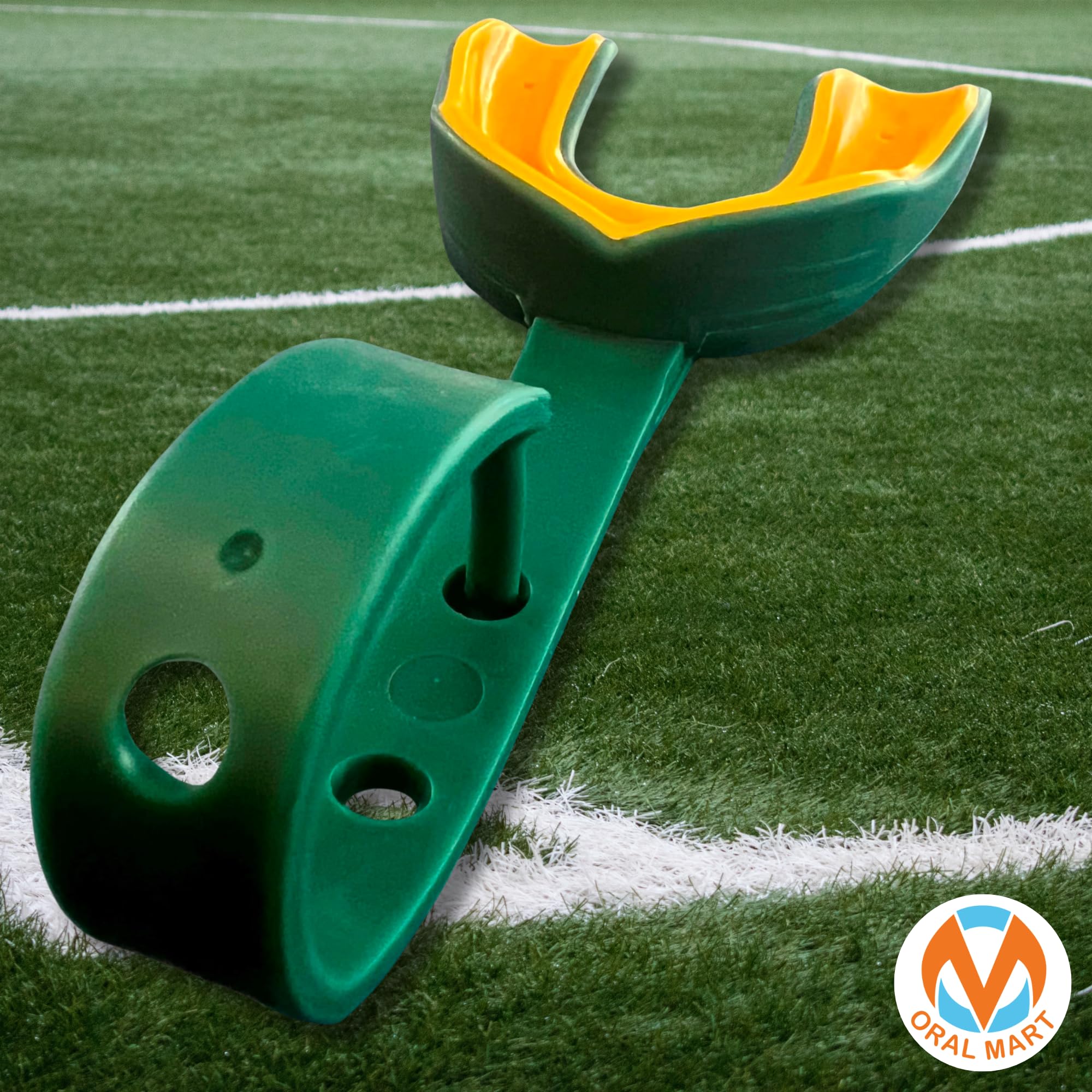 Oral Mart Strapped Mouth Guard dla dorosłych (zielony/żółty) - sportowy ochraniacz na zęby z połączonym paskiem do piłki nożnej, hokeja na lodzie, lacrosse, taekwondo