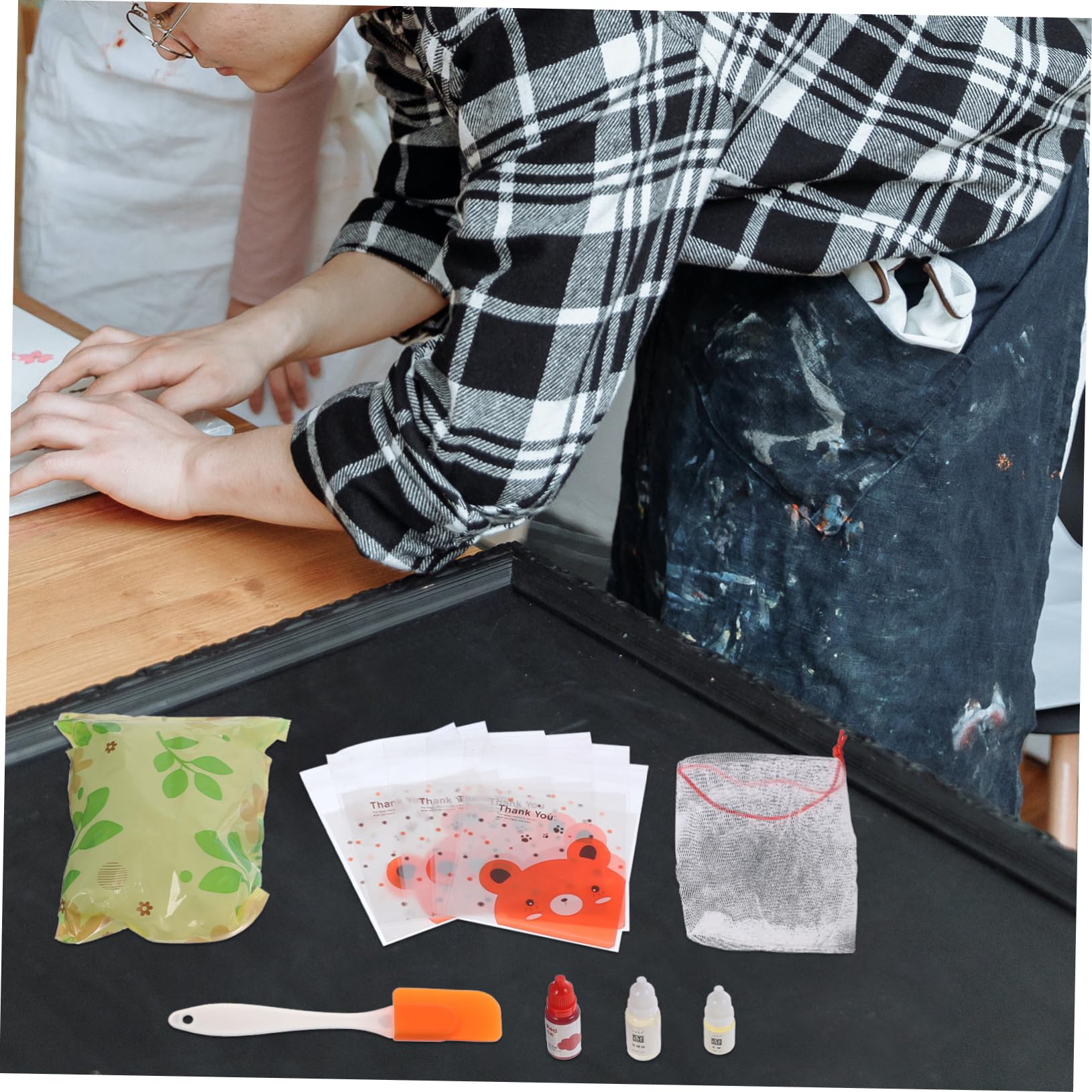 Kit Sapone Fai da Completo per Ragazzo Ragazza e Principianti | Materiali Plastico e Silicone, Base Sapone Colorante Essenza Strumenti Inclusi, per Soap Making e DIY Stile Casuale