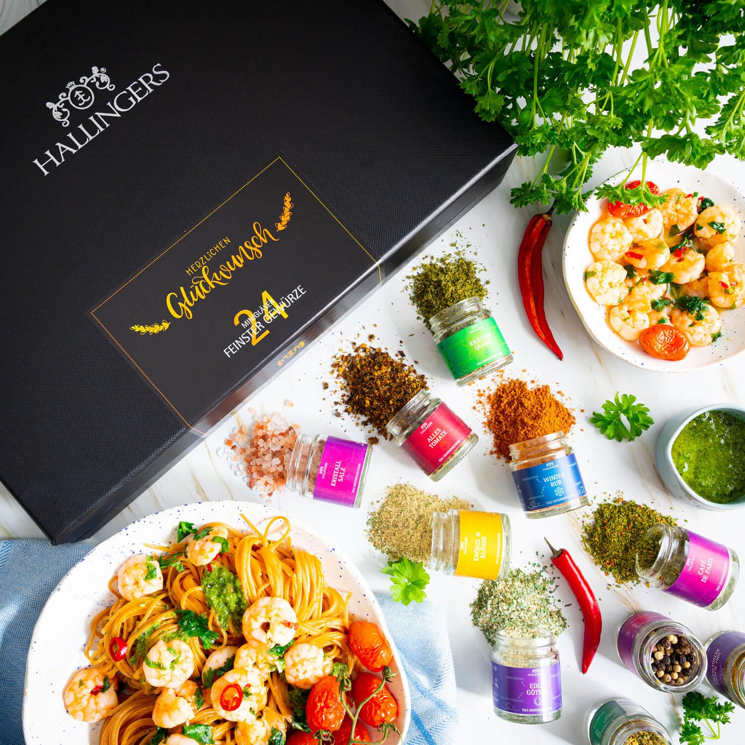Hallingers Genuss Manufaktur Gewürz Glückwunsch-Geschenk-Set - 24 Gewürze aus aller Welt in wertiger Geschenkbox mit Rezept-Booklet ""Herzlichen Glüc..."", Geschenkidee für Frauen Männer