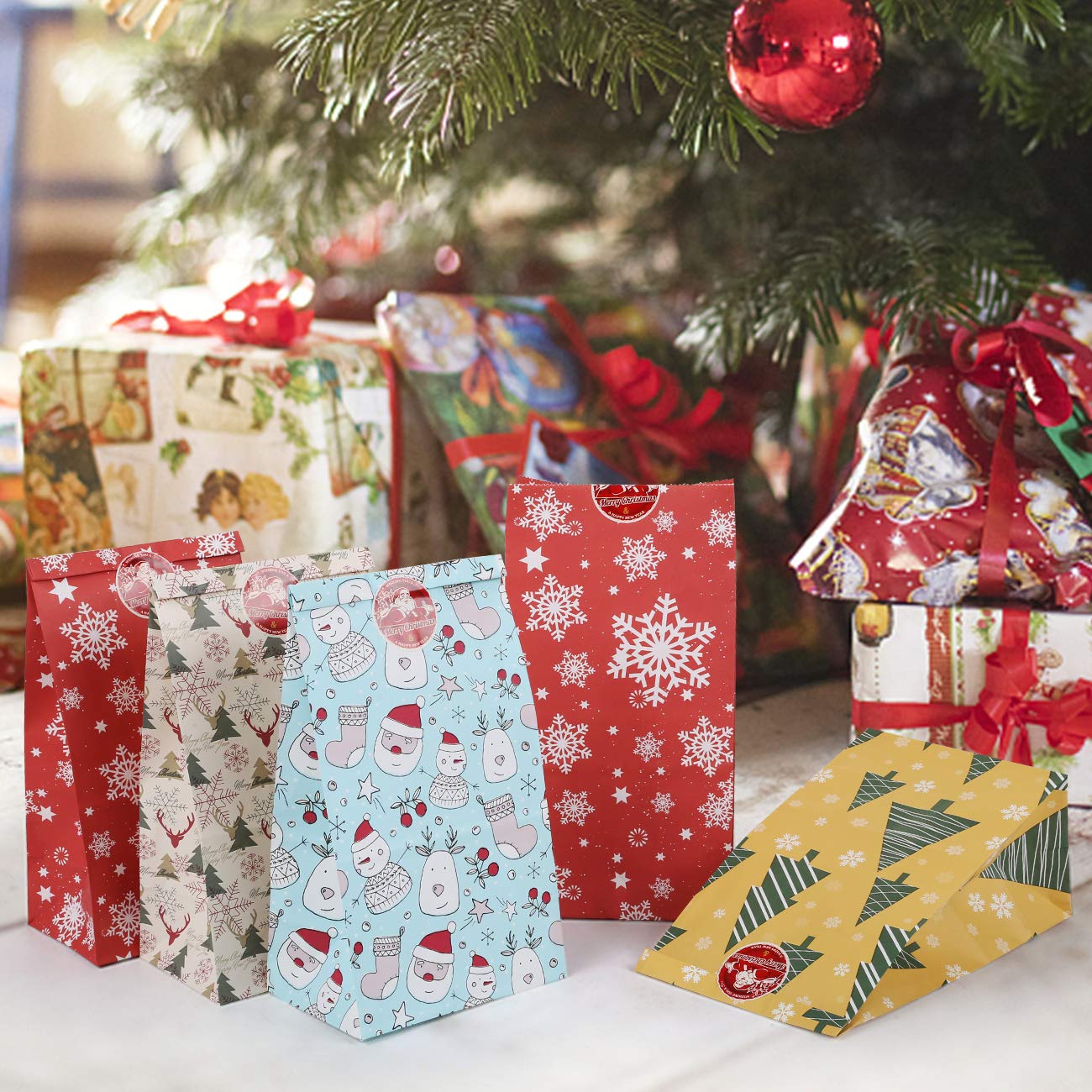 Jinlaili 24 Sacchetti Regalo Di Natale Con Adesivi E Corda - Kit Completo Per Confezioni Regalo Fai Da Te