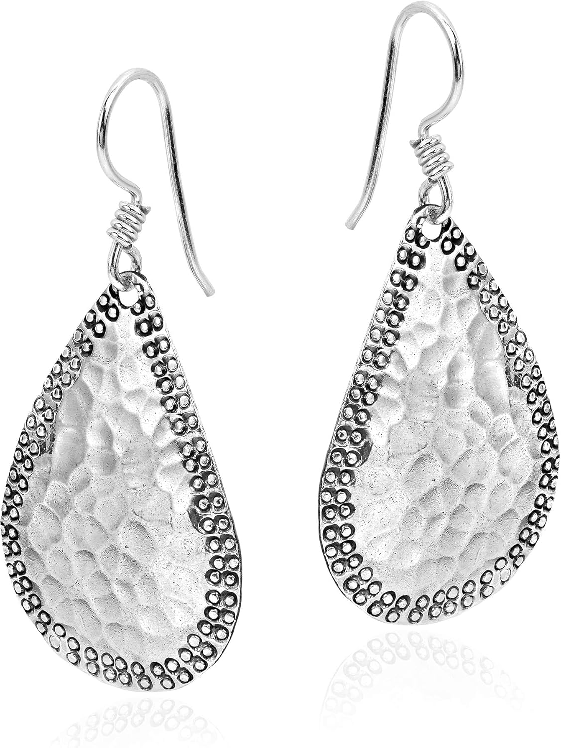 AeraVida Vintage Elegant Handcrafted and Hammered Teardrops .925 Sterling Silver Dangle Earrings