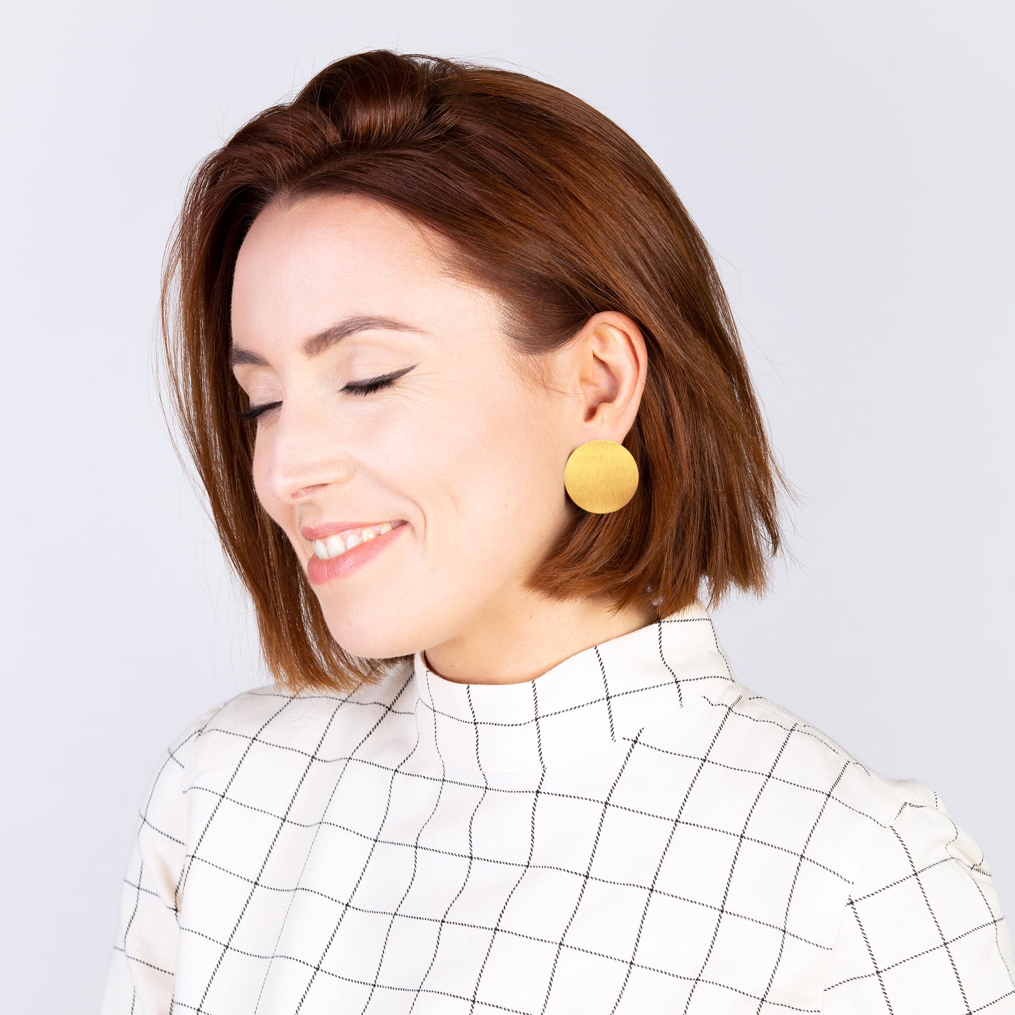 Große Statement Ohrringe • Gebürstete Edelstahl Ohrstecker 18k vergoldet • Boho Style Scheiben Ohrschmuck • nachhaltig & handgemacht • Ø 30mm