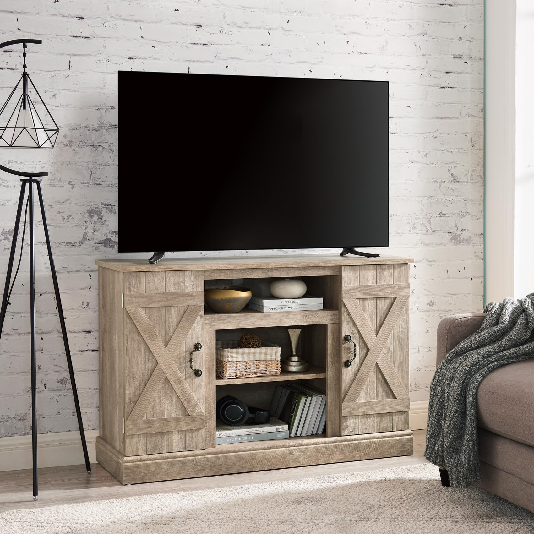 Amazon.com: Farmhouse TV Stand Vintage Wood TV Console w/2 Barn Doors ...