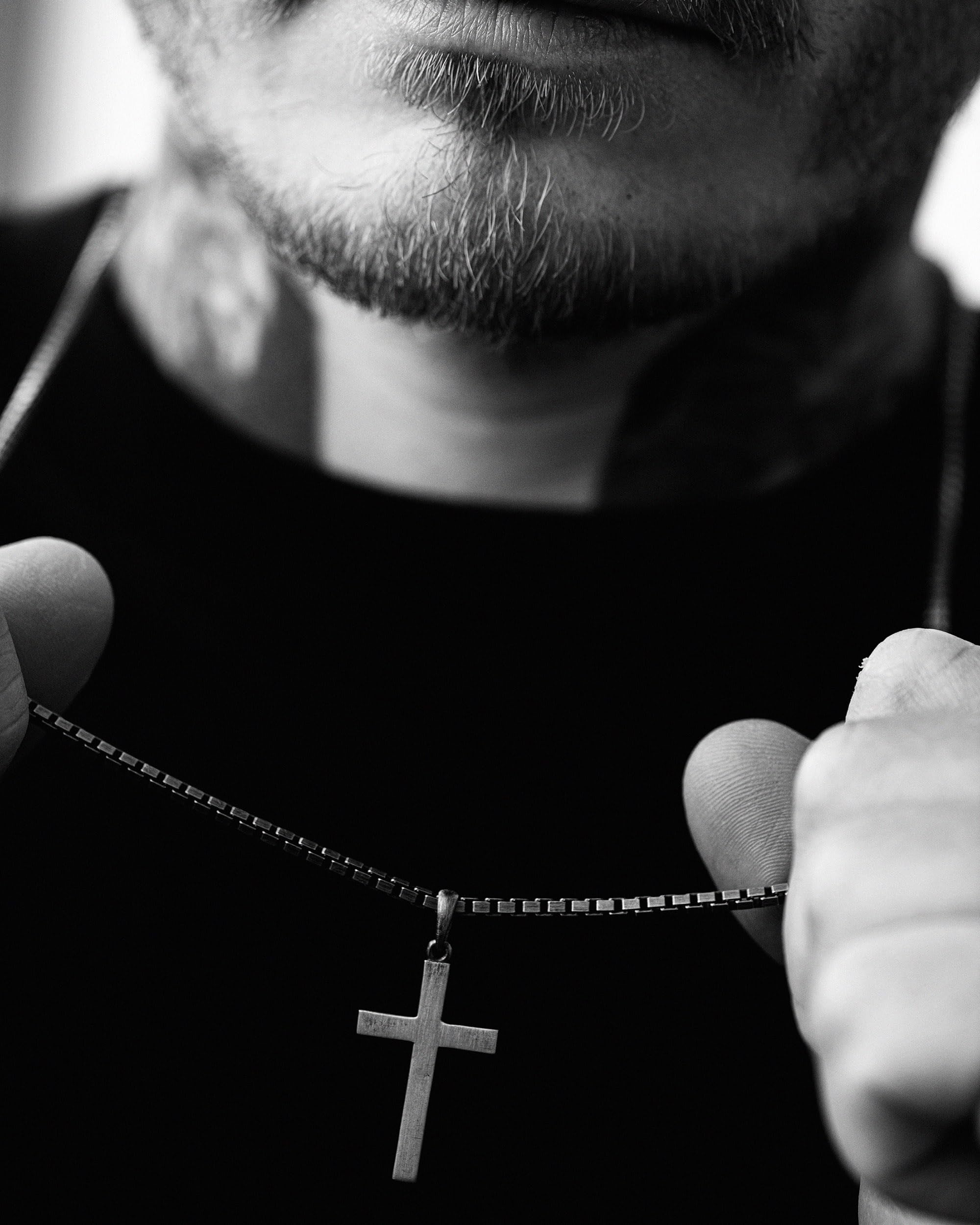 Celtycki krzyż wisiorek ze srebra wysokiej próby 925 – wisiorek unisex z symbolem siły, ochrony, odwagi i duchowości