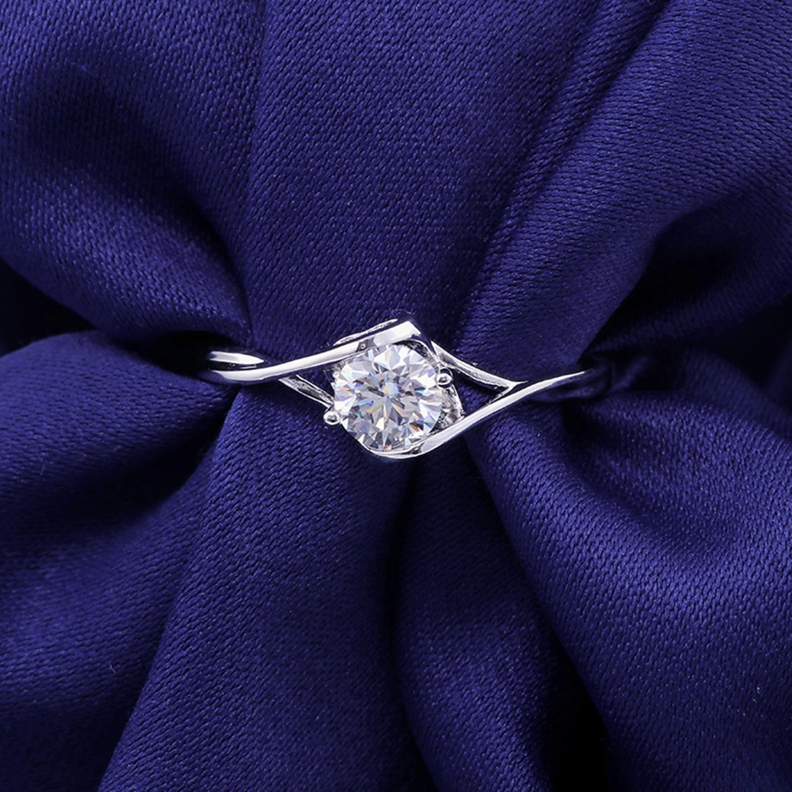 Ring Frauen Minimalistisch, Verlobungsringe Damen Klassischer Solitärring in Herzform mit Rundem 0,5 ct Moissanit