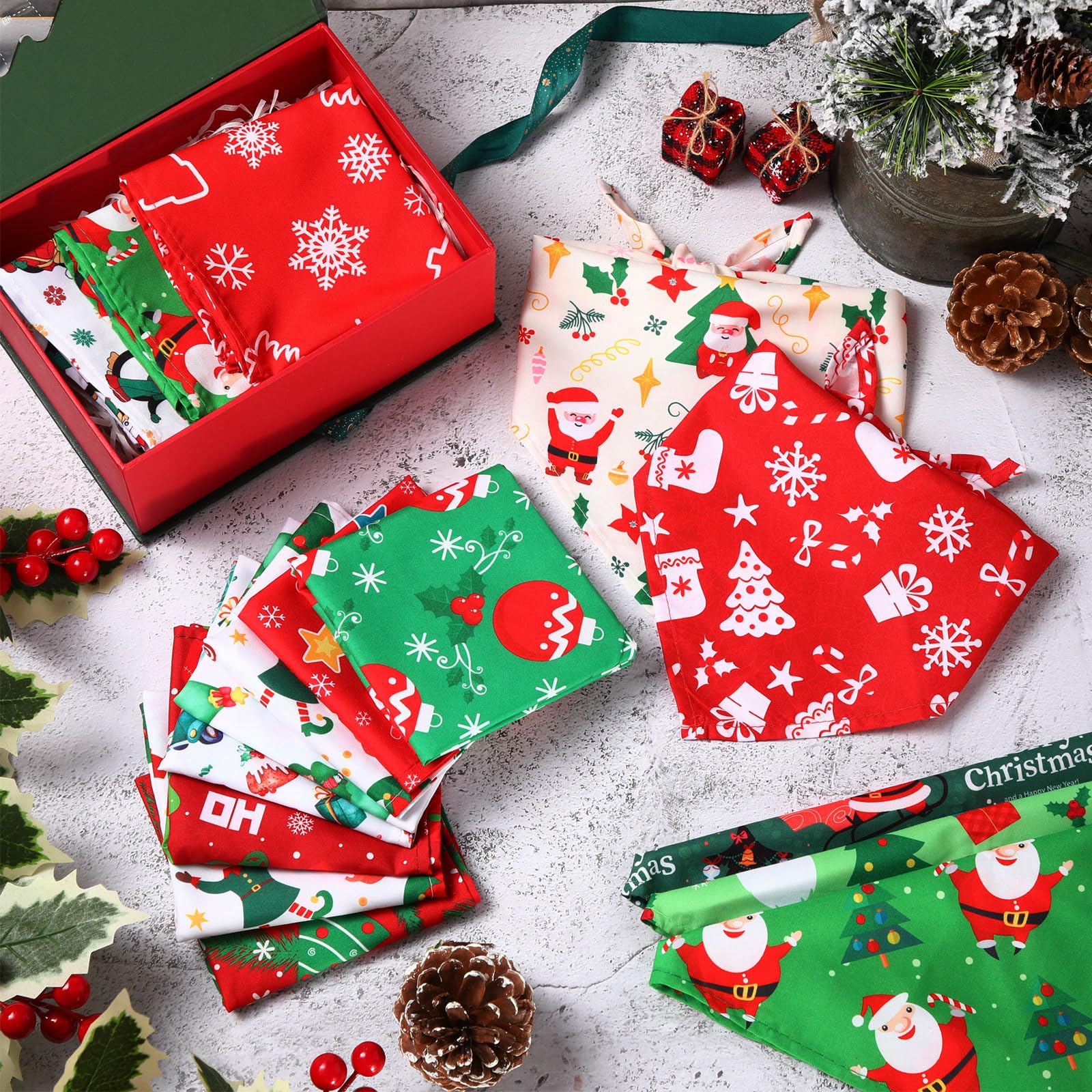 Abbylike 300 Stück Weihnachten Hund Bandanas für Hunde Xmas Hund Bandanas Bulk Hund Halstuch Set Lätzchen Hund Dreieckstuch mit Weihnachtsmustern für Weihnachten Haustier Kostüm Zubehör Dekoration, XL