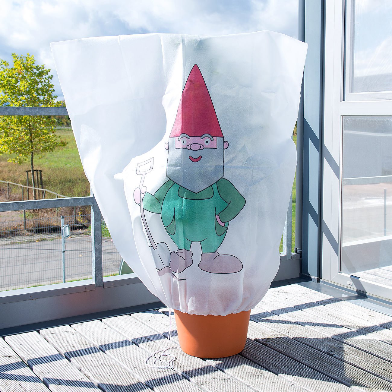 infactory Pflanzen Gewebe-Planen: 12er-Set Winterschutz-Hauben Gartenzwerg für Pflanzen, 110 x 120 cm (Bedruckte Pflanzenschutzhauben, Insektenschutzvliese, Rose)