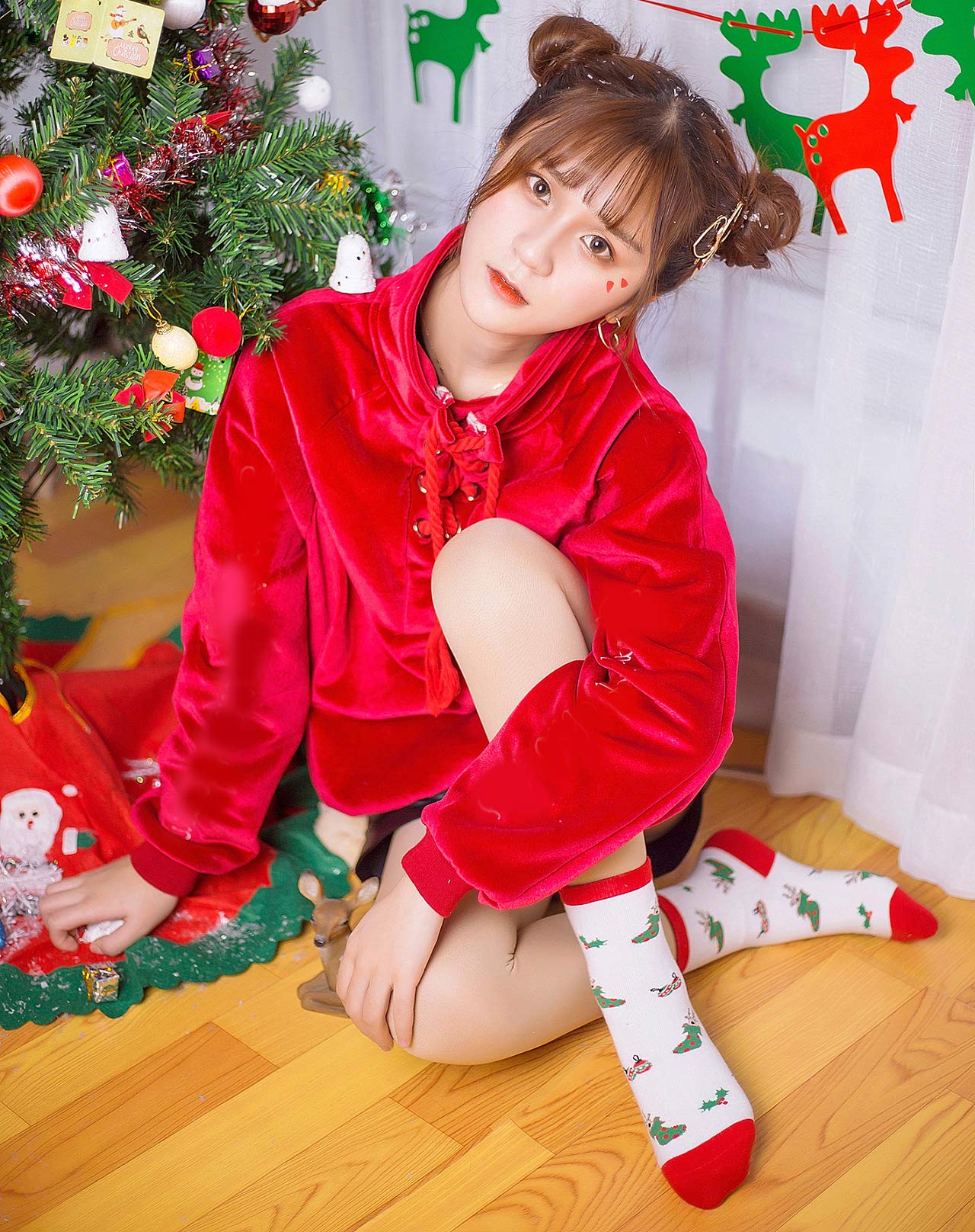 Lot de 12 paires de chaussettes de Noël en coton pour femme avec motifs cerf, Père Noël, flocon de neige et bonhomme de neige