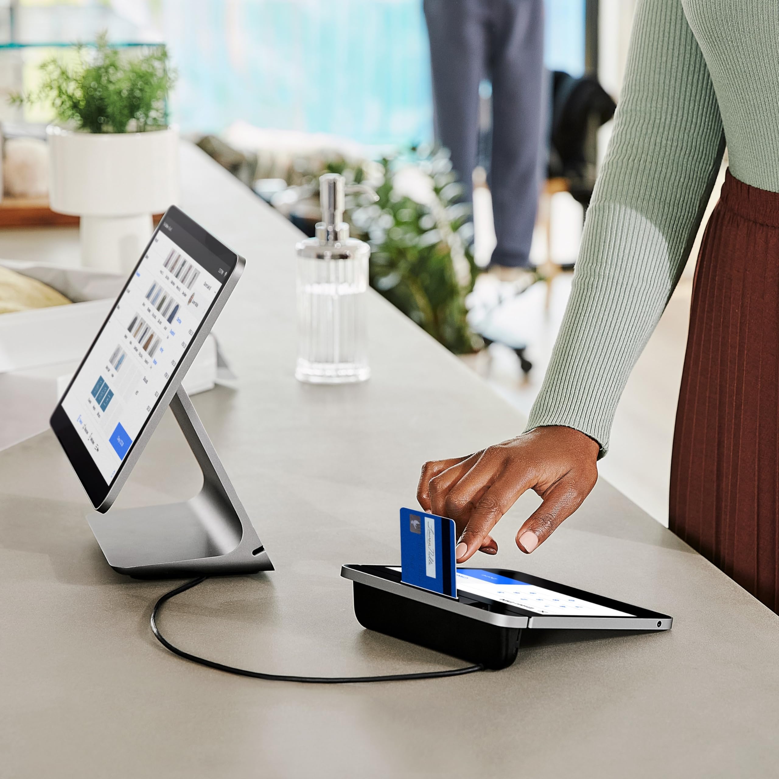 Square Register All-in-One POS System with Dual Displays