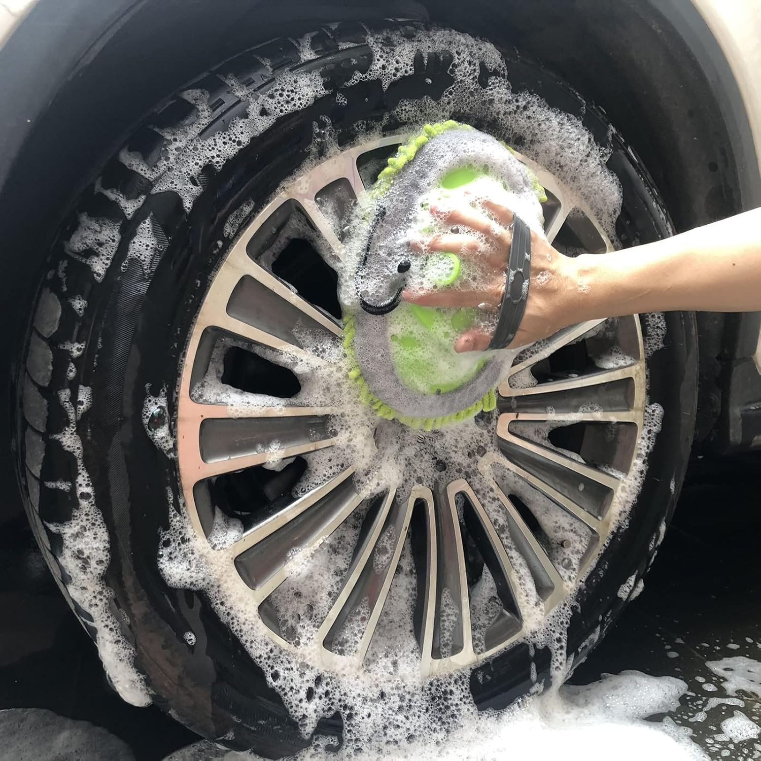 Wontolf 62'' Car Wash Brush with Long Handle Chenille Microfiber Car Wash Mop Kit Mitt Car Washing Brush Cleaning Kits Car Care Kits Scratch-Free Replacement Head Towels for Cars RV Truck Boat : Automotive
